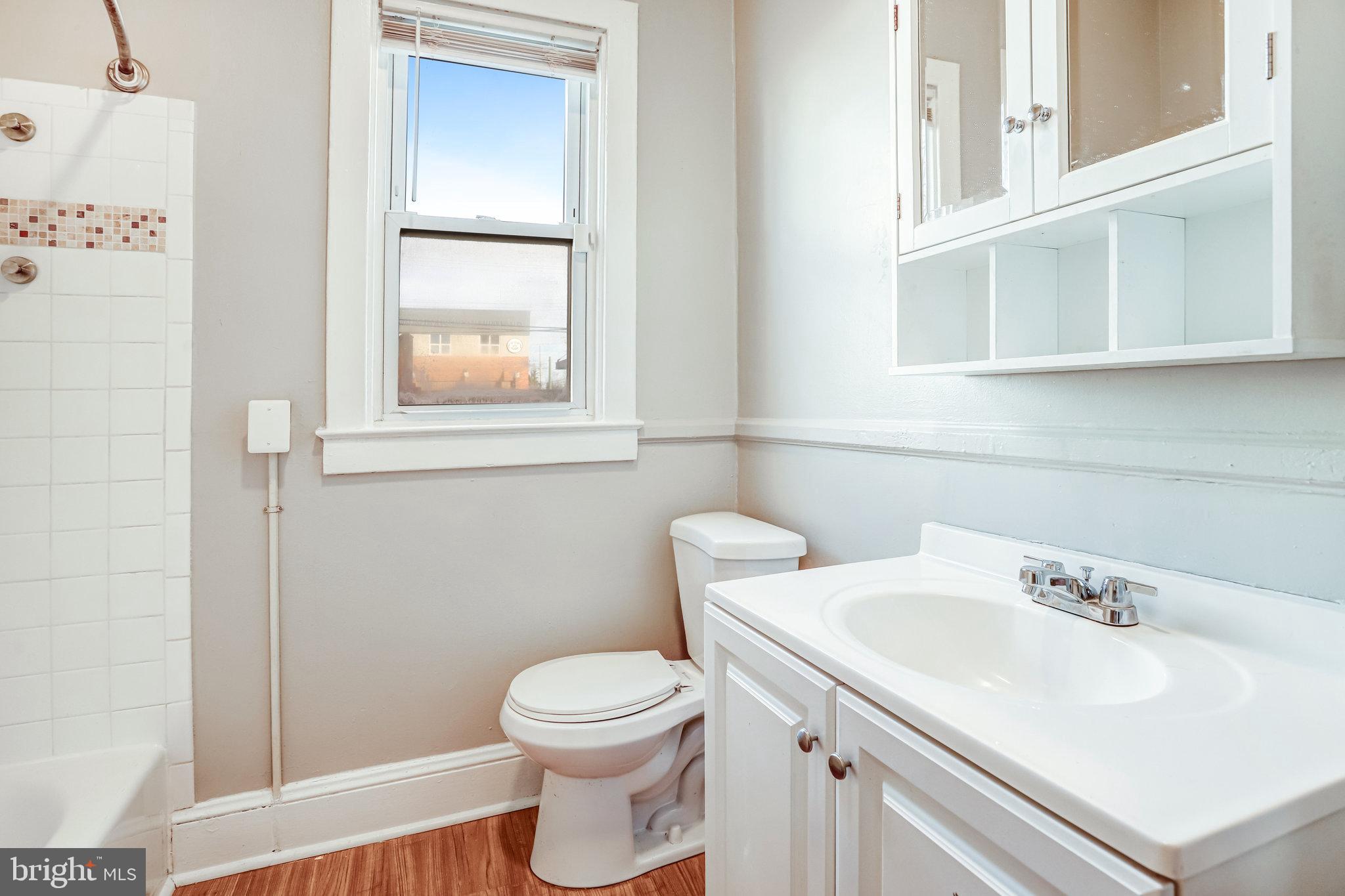 LAUREL - Residential Lease