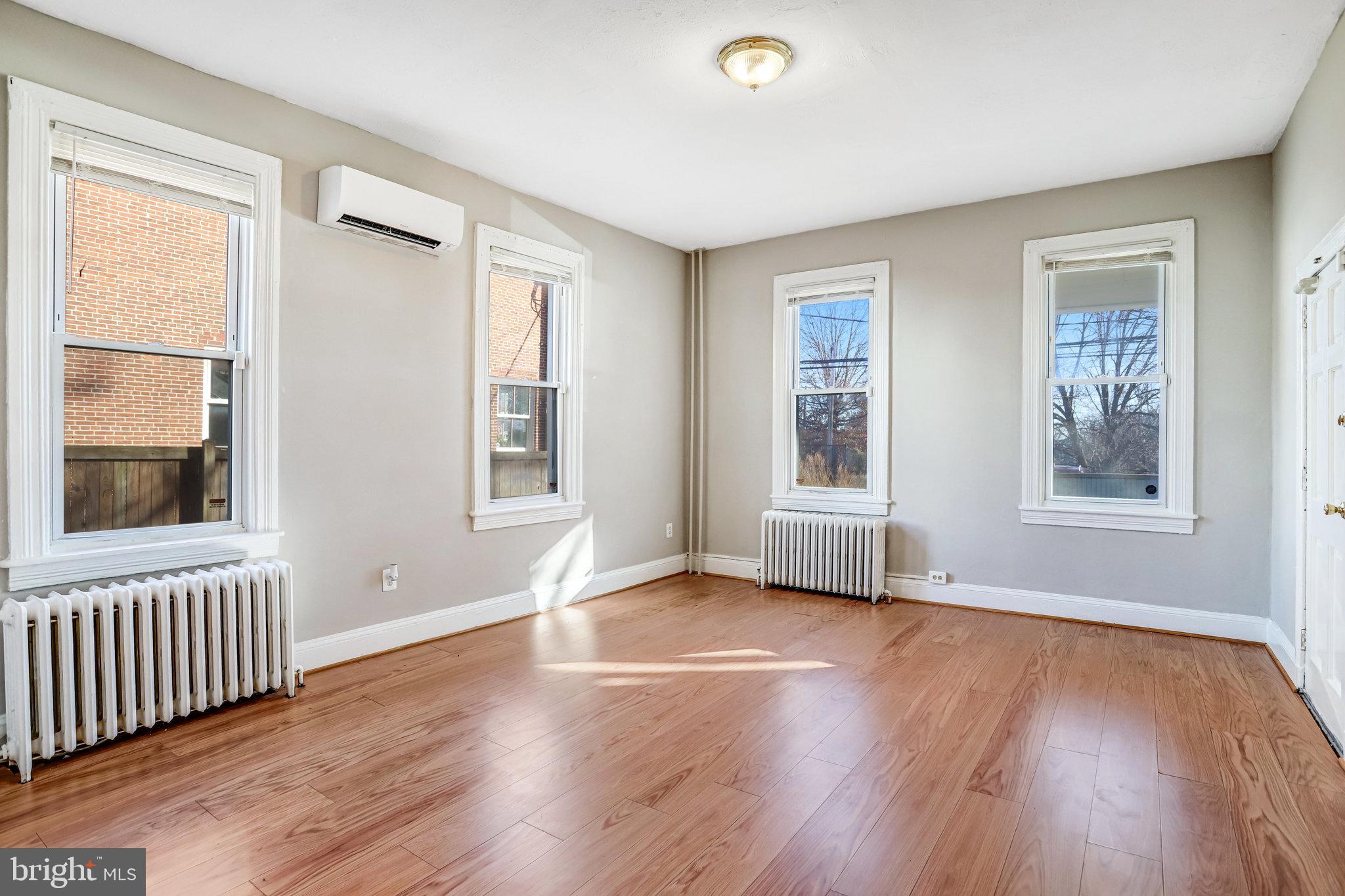 LAUREL - Residential Lease