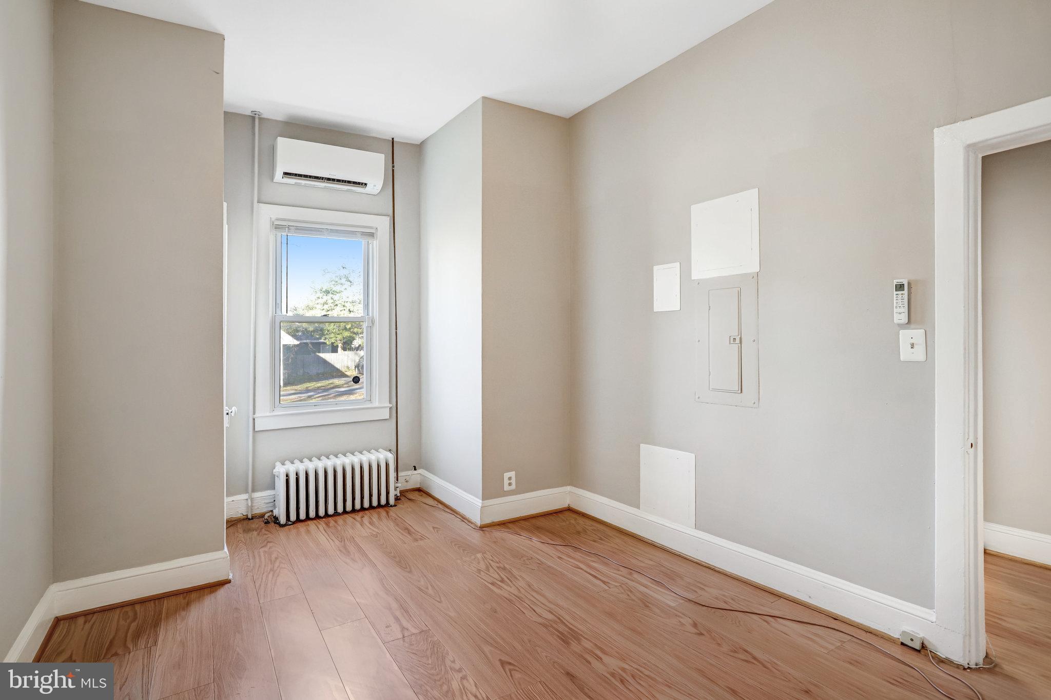 LAUREL - Residential Lease