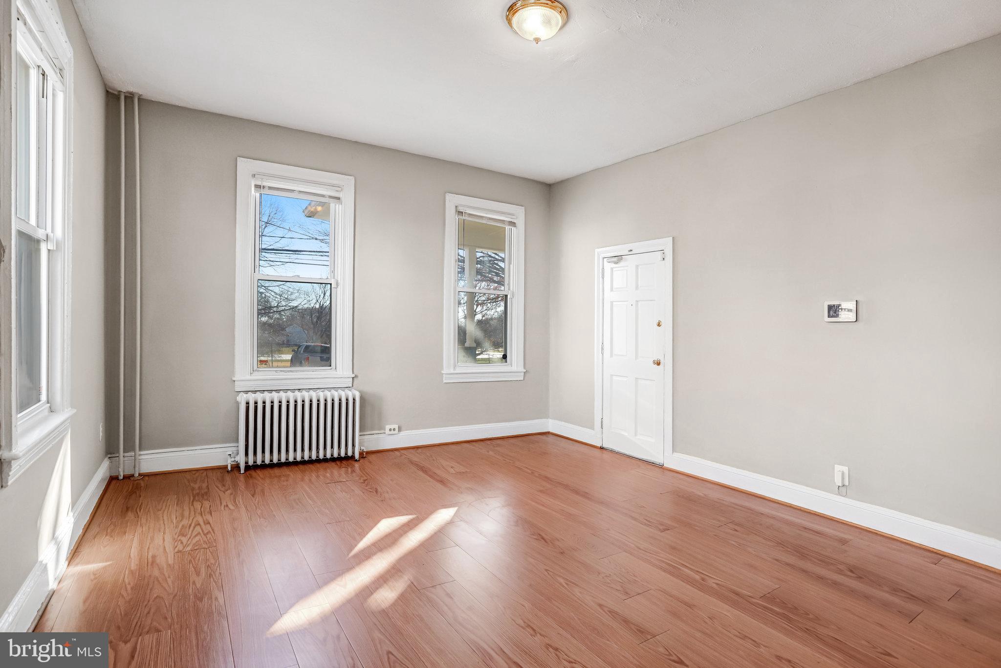 LAUREL - Residential Lease