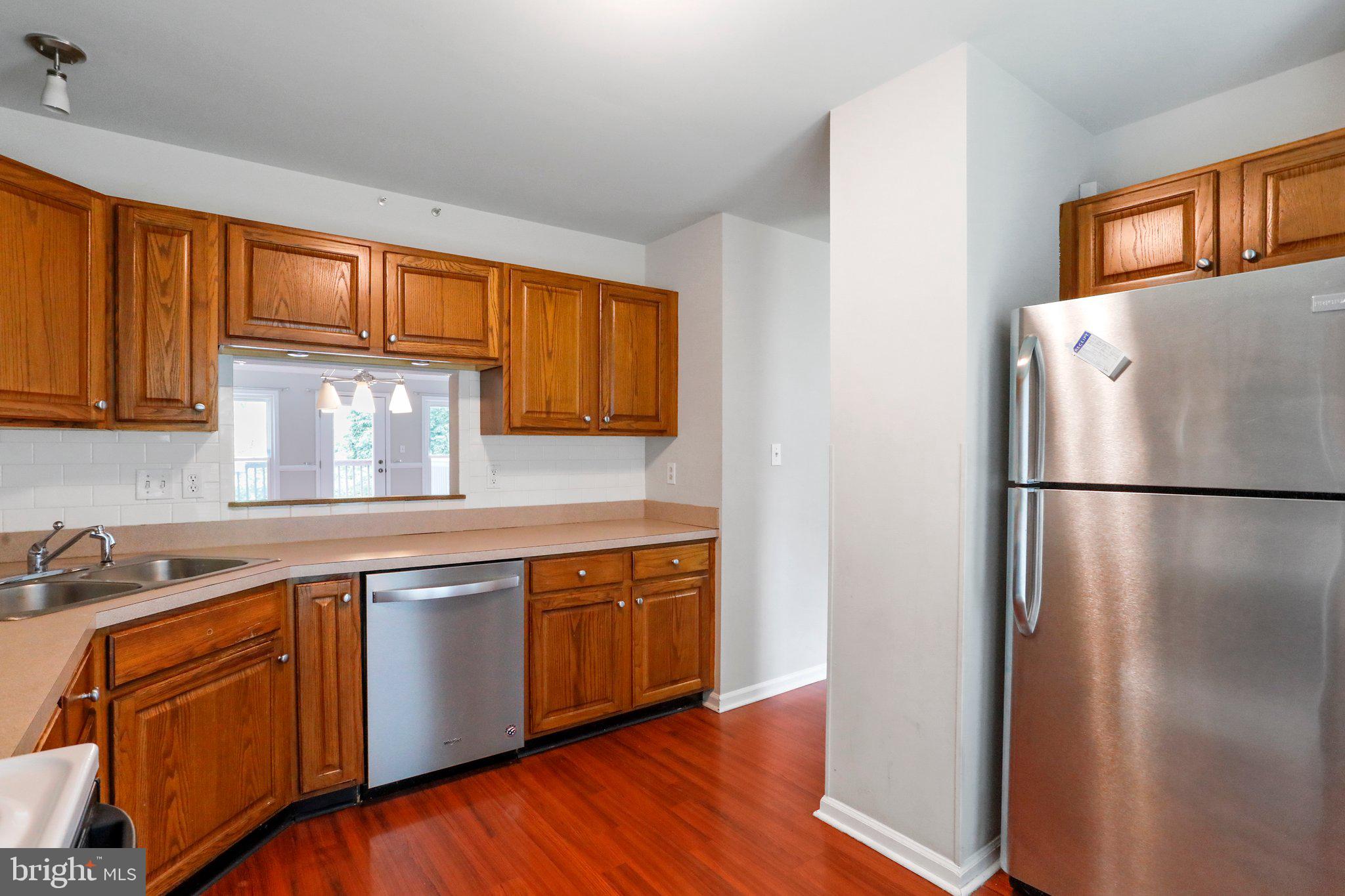 LAKE ANITA LOUISE - Residential