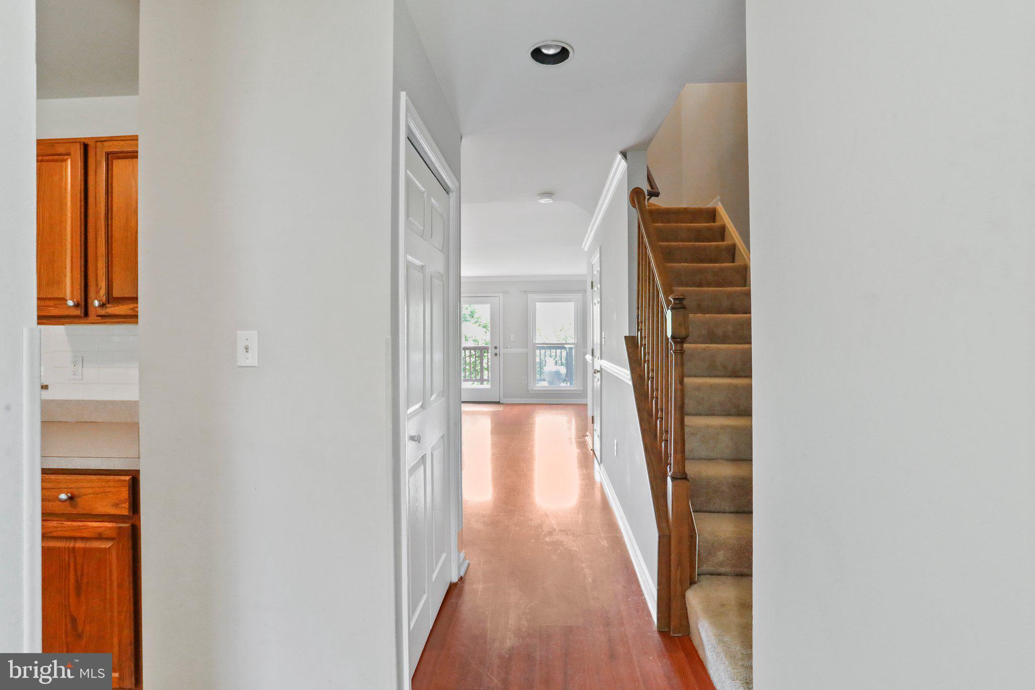 LAKE ANITA LOUISE - Residential