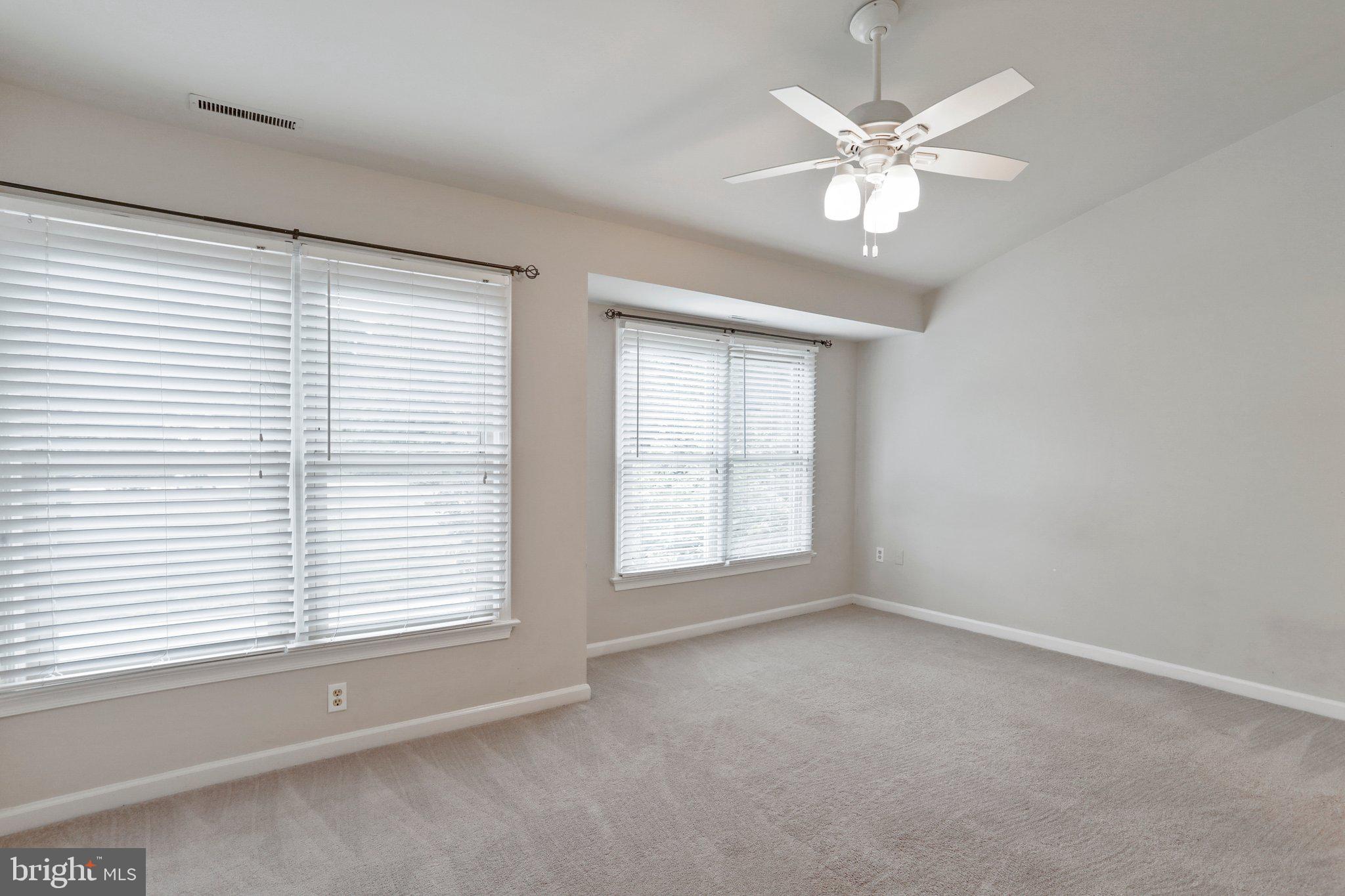 LAKE ANITA LOUISE - Residential