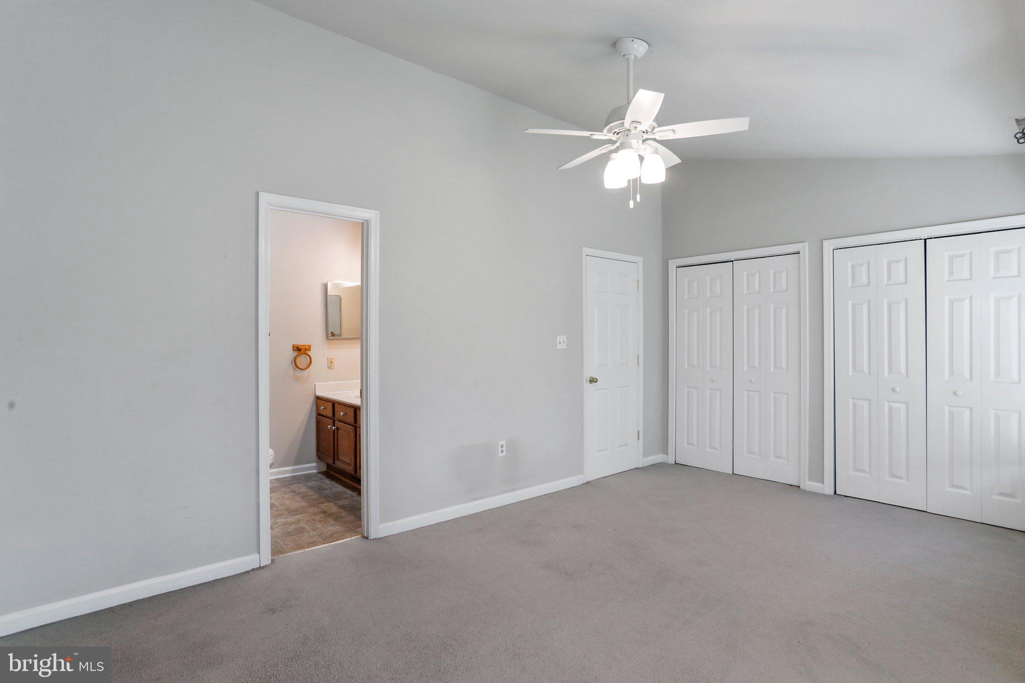 LAKE ANITA LOUISE - Residential