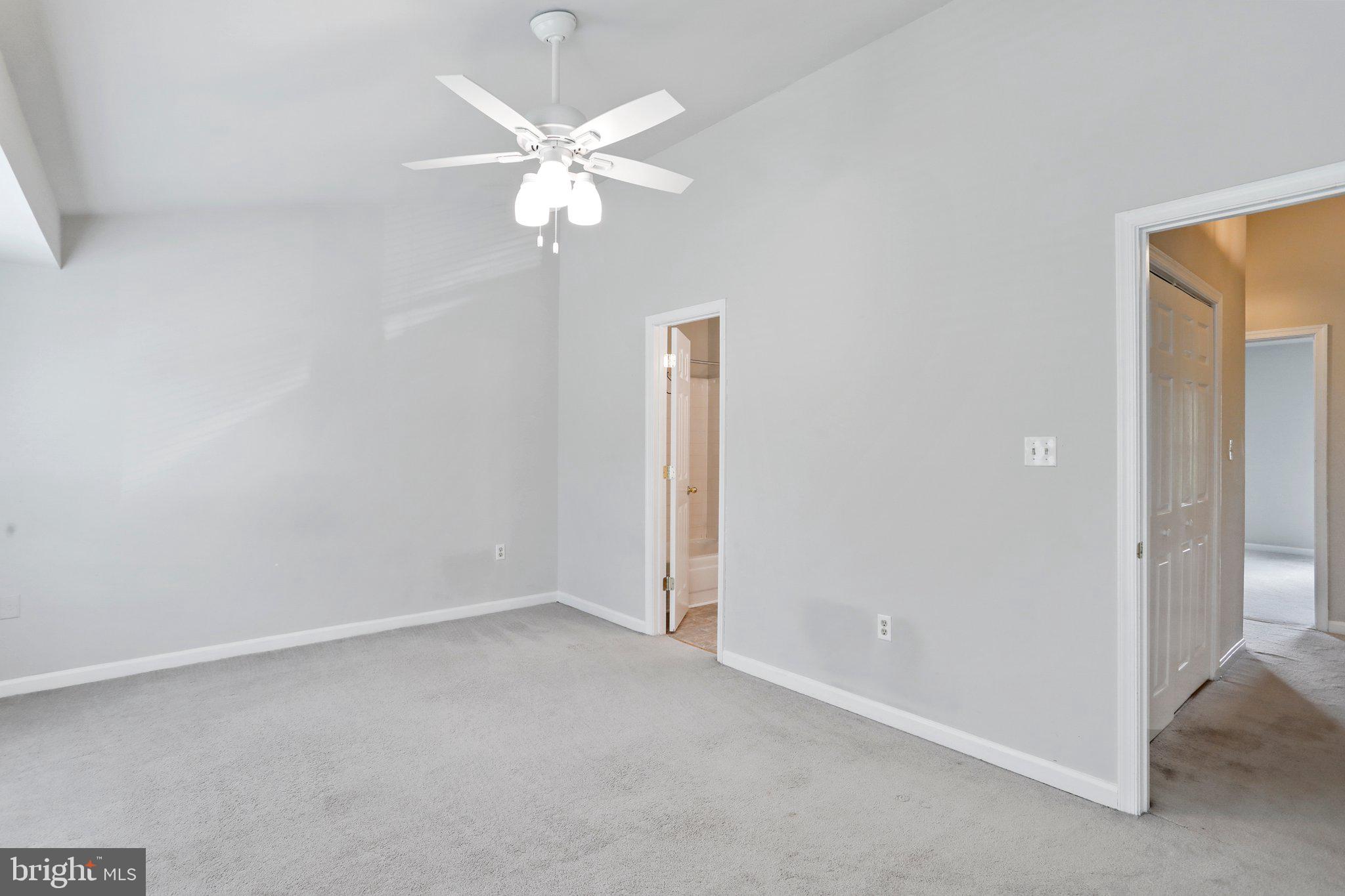 LAKE ANITA LOUISE - Residential