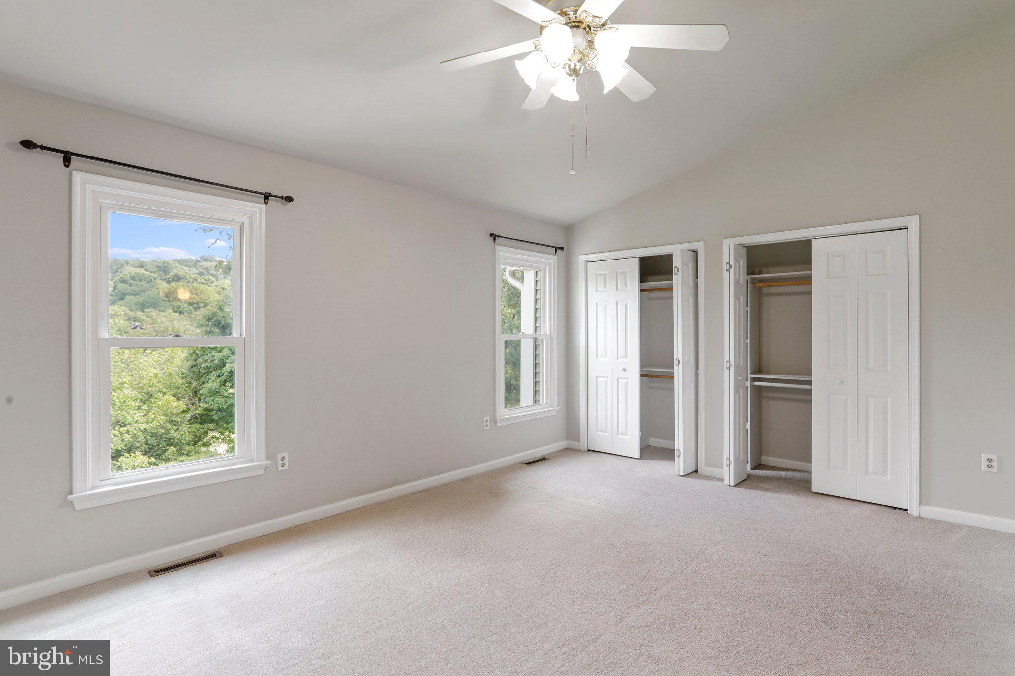 LAKE ANITA LOUISE - Residential