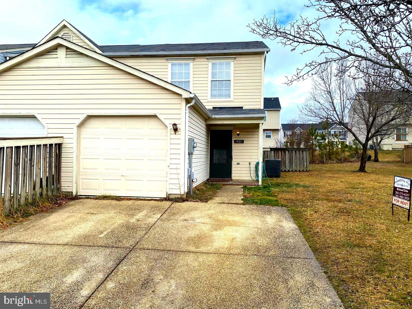 COLUMBIA COMMONS - Residential Lease