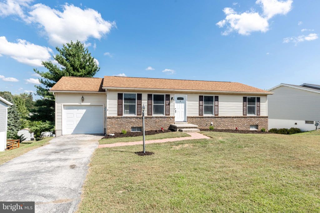 Photo of 30 Allen Drive, HANOVER, PA 17331 (MLS # PAYK2089628)
