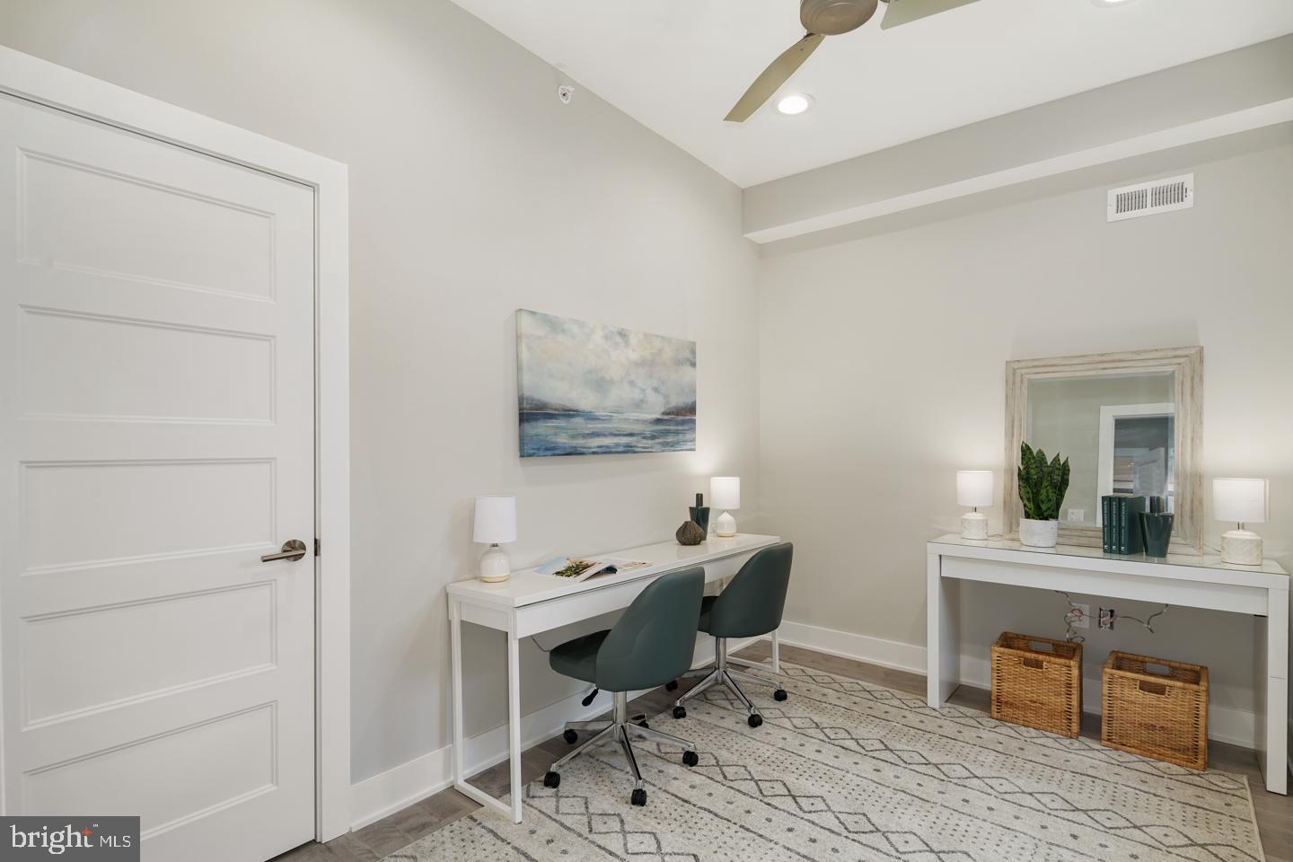 ROXBOROUGH - Commercial Sale