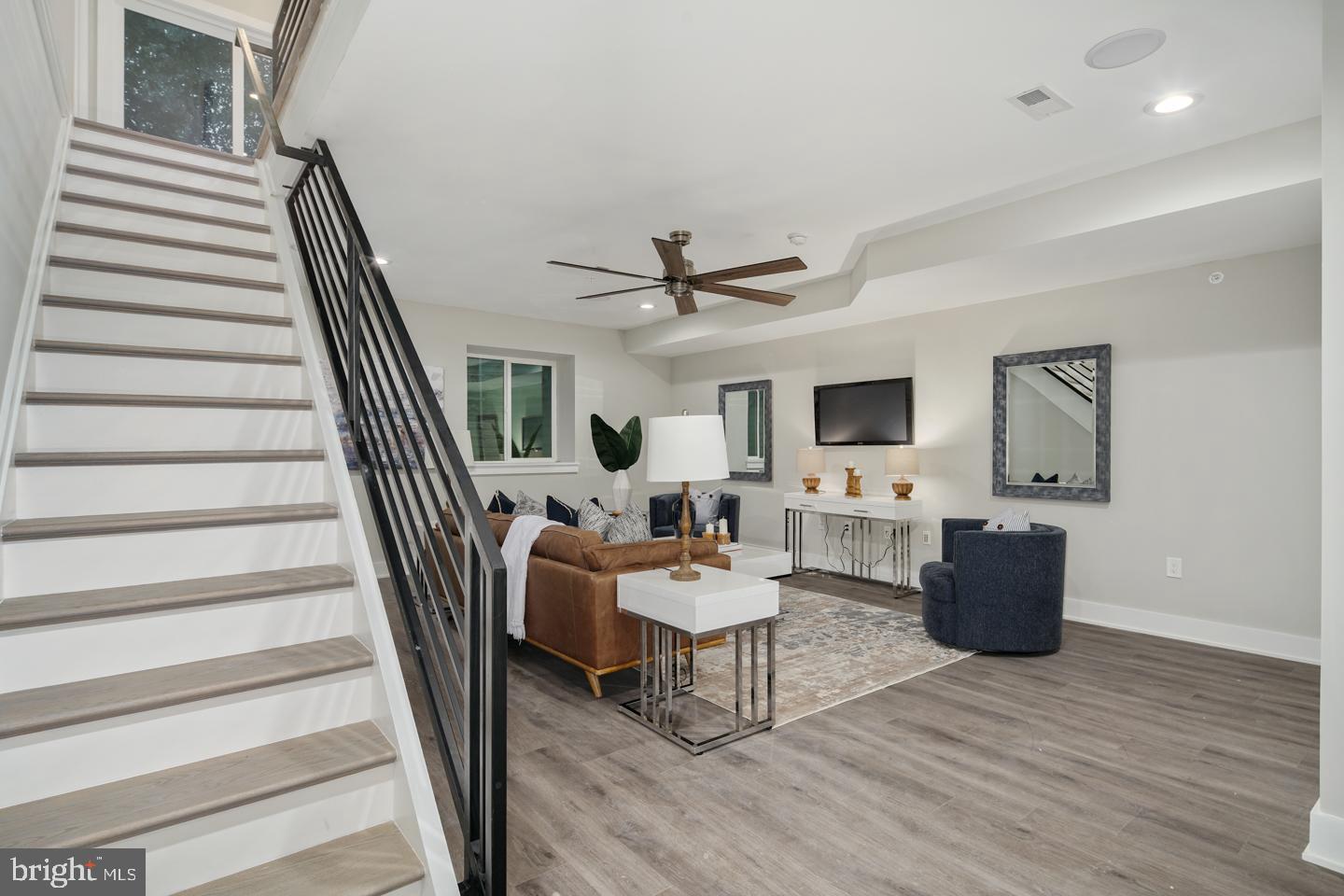 ROXBOROUGH - Commercial Sale