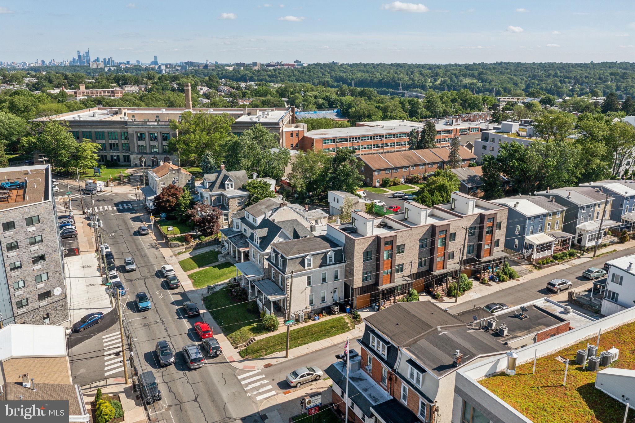 ROXBOROUGH - Commercial Sale