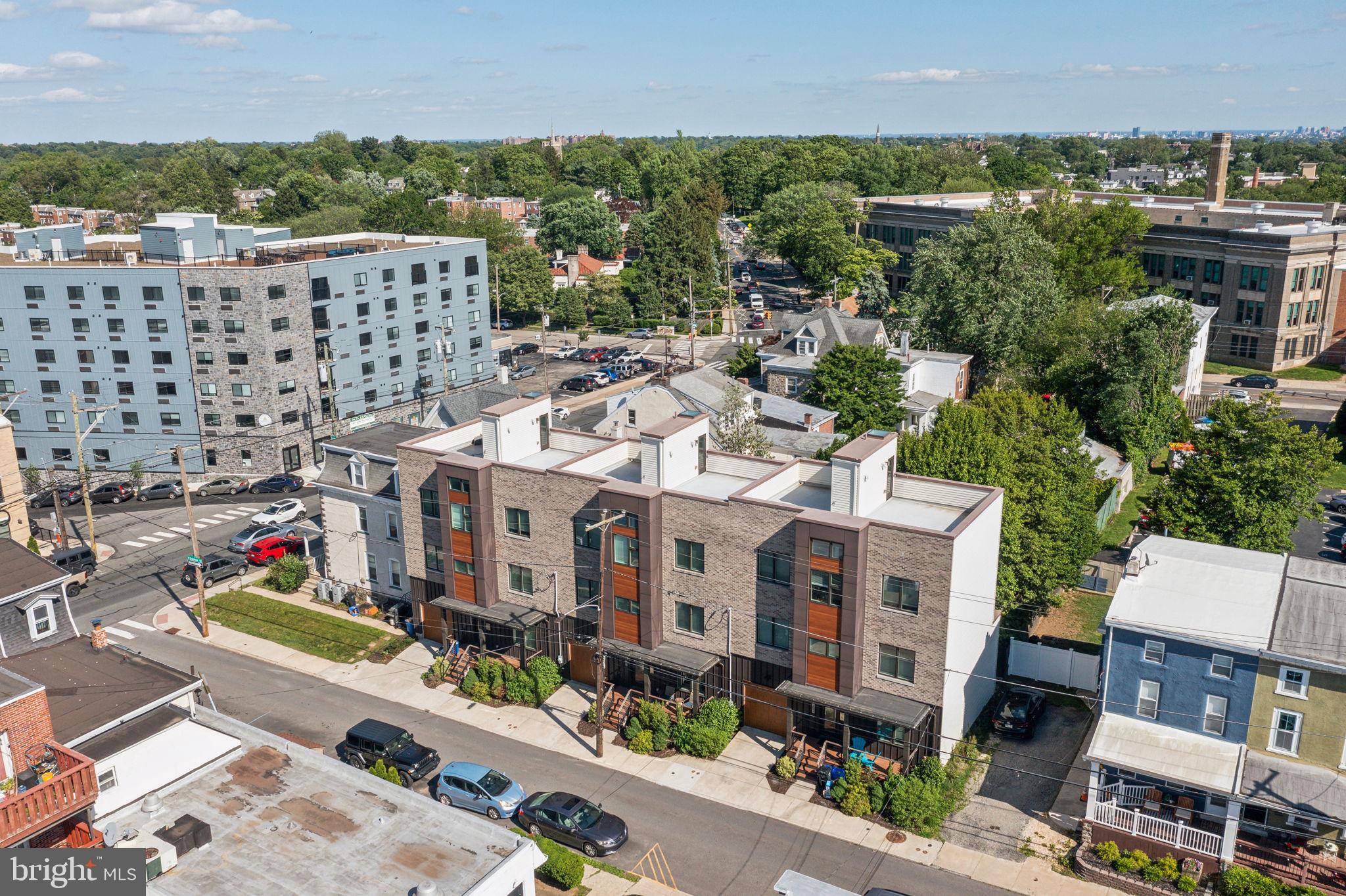 ROXBOROUGH - Commercial Sale