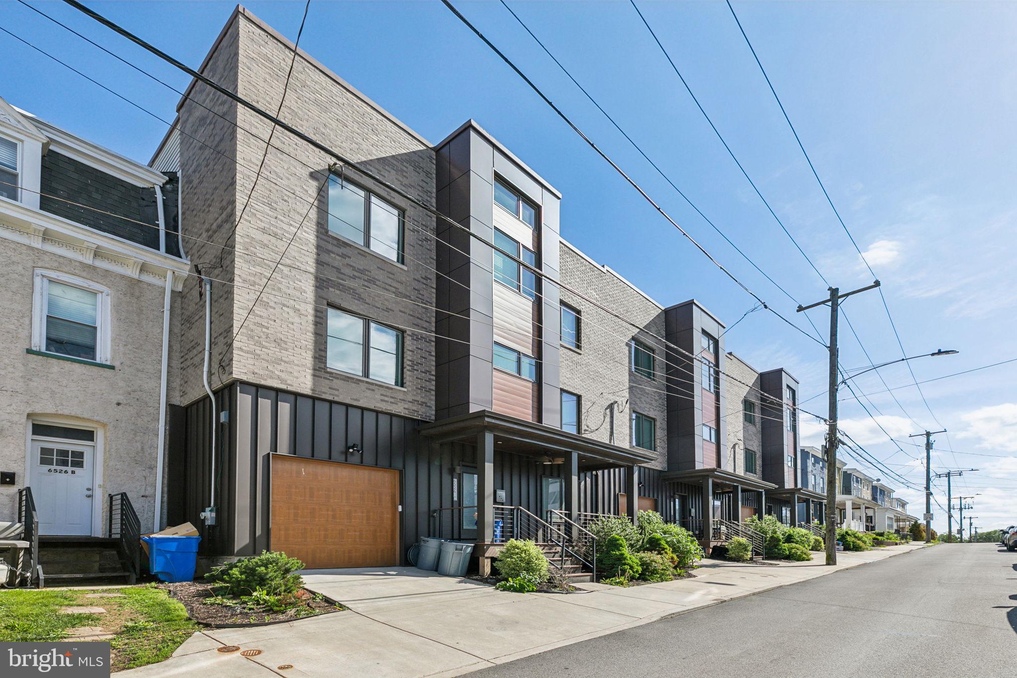 ROXBOROUGH - Commercial Sale
