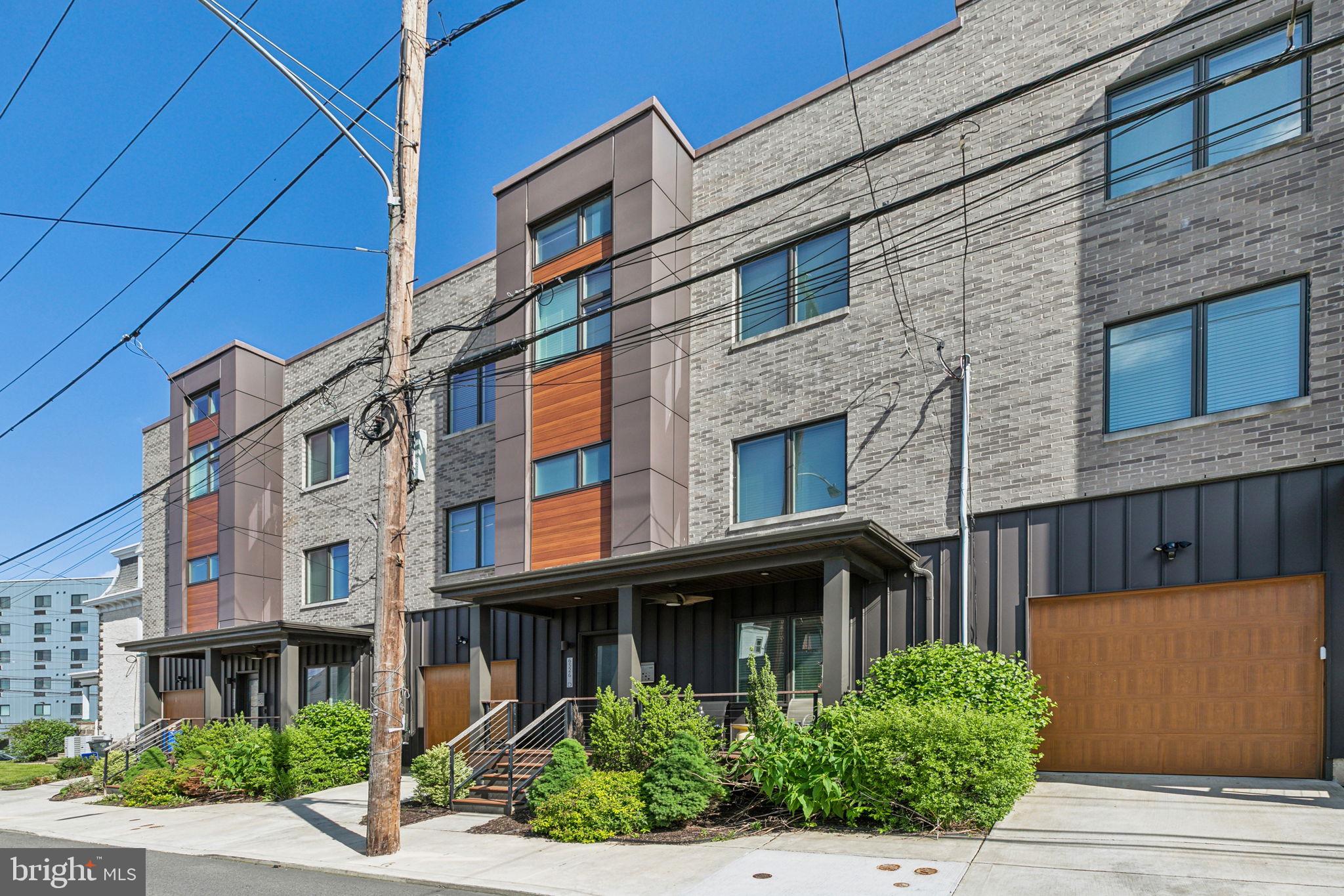 ROXBOROUGH - Commercial Sale