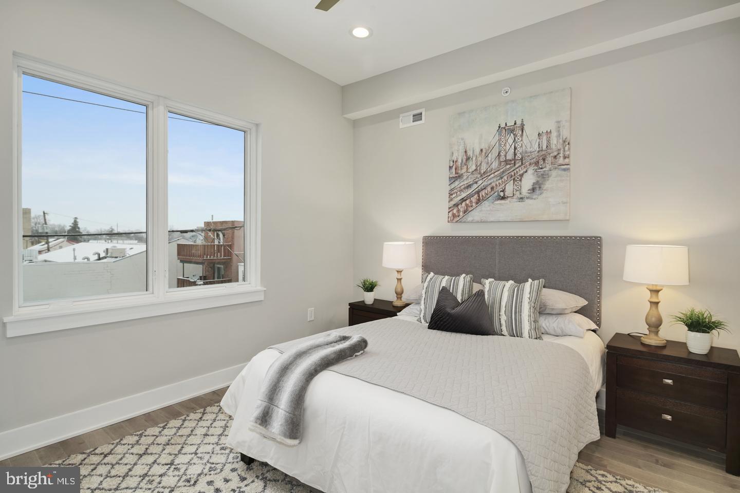 ROXBOROUGH - Commercial Sale