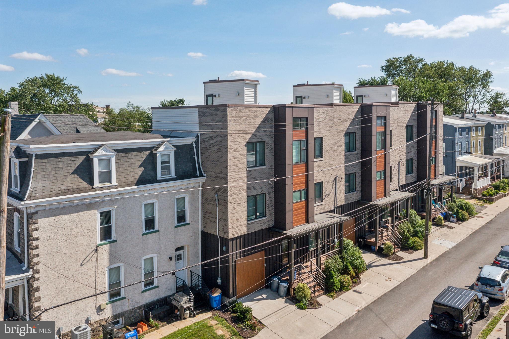 ROXBOROUGH - Commercial Sale