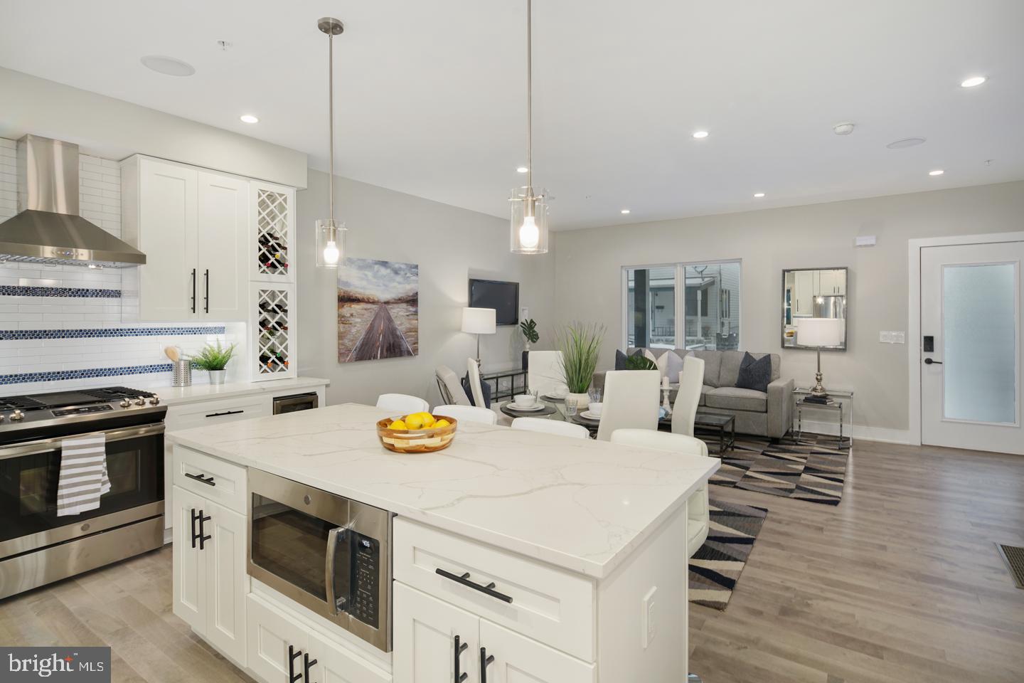 ROXBOROUGH - Commercial Sale