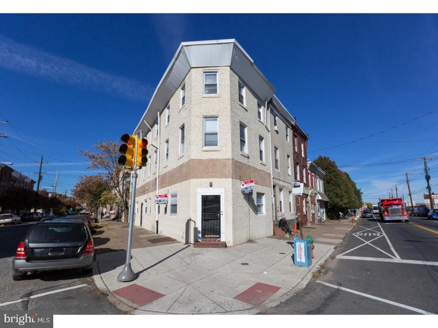 One bedroom third floor apartment in Fishtown. Close to local shops, breweries, transportation and highways.