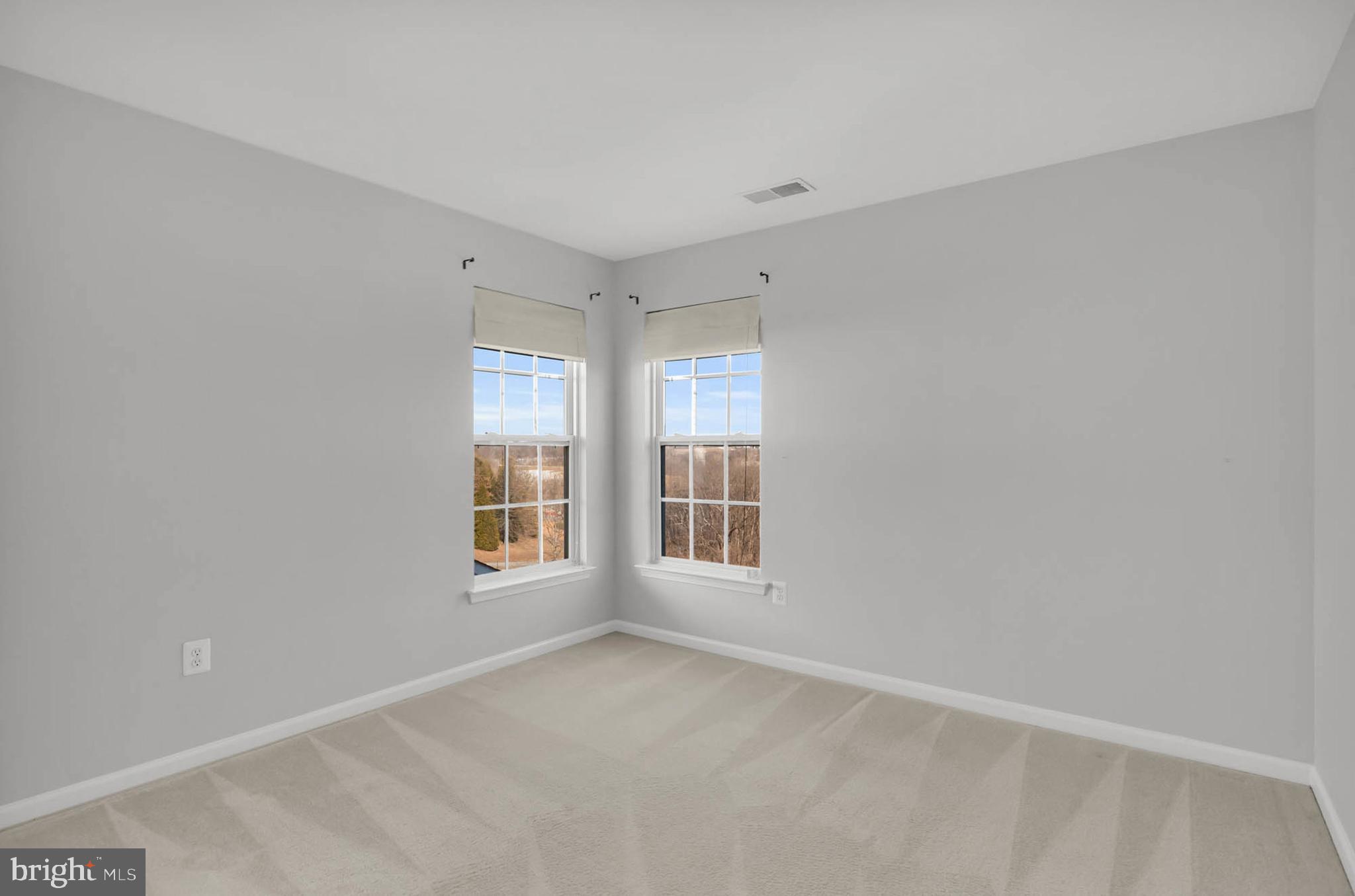 GALYN MANOR - Residential