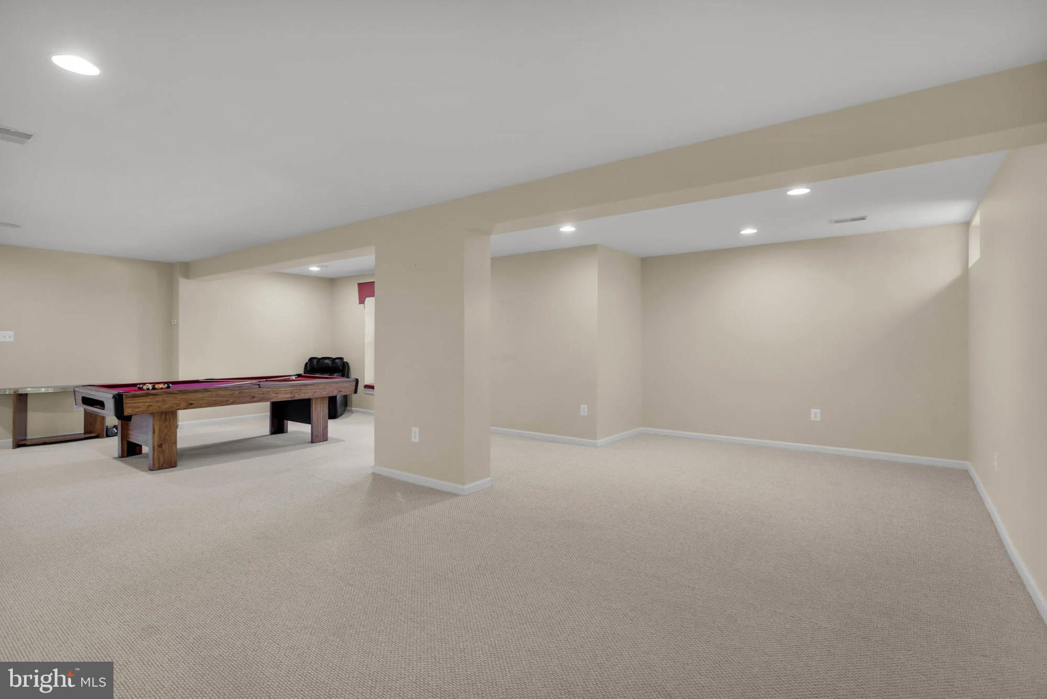 GALYN MANOR - Residential