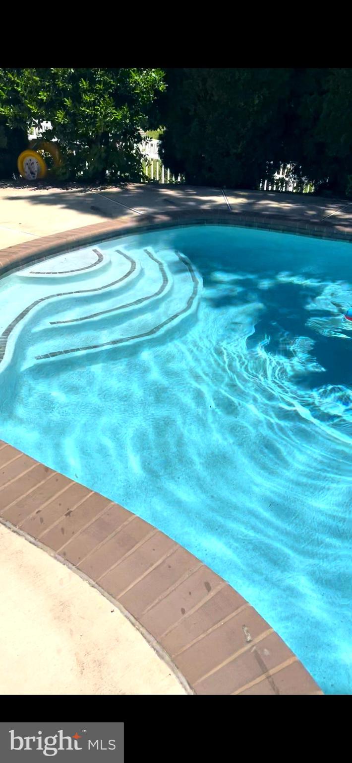 GALYN MANOR - Residential