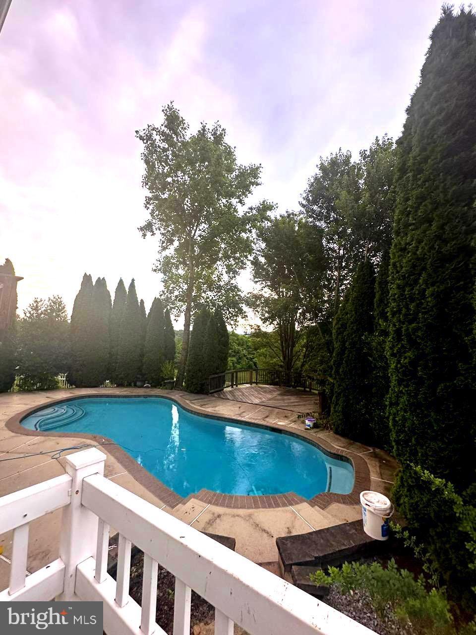 GALYN MANOR - Residential