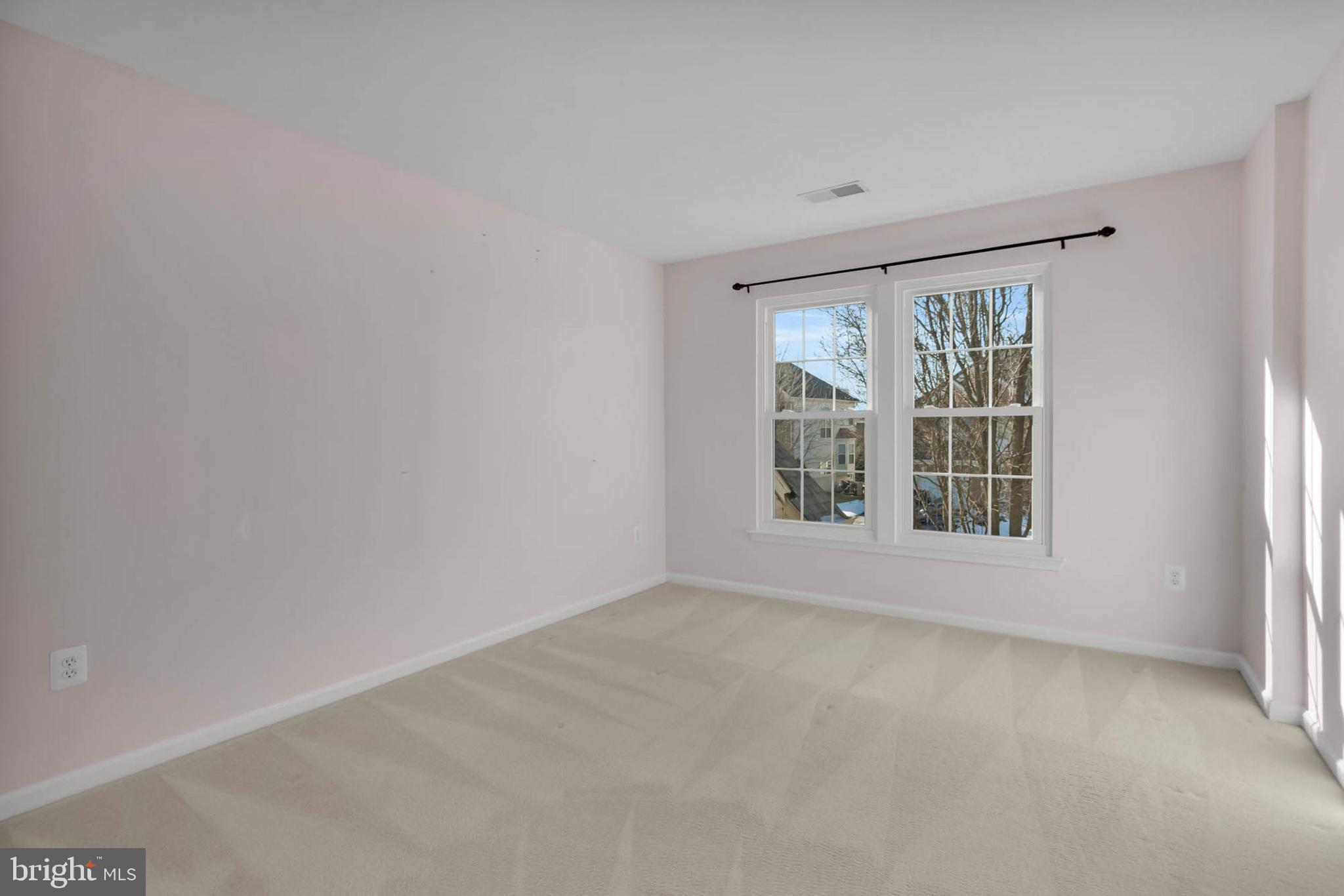 GALYN MANOR - Residential