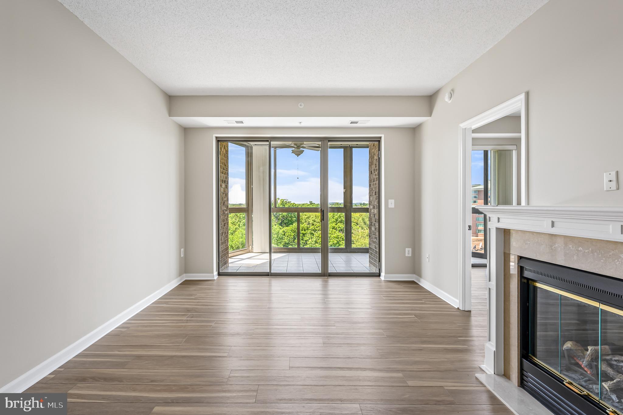 LANSDOWNE WOODS - Residential