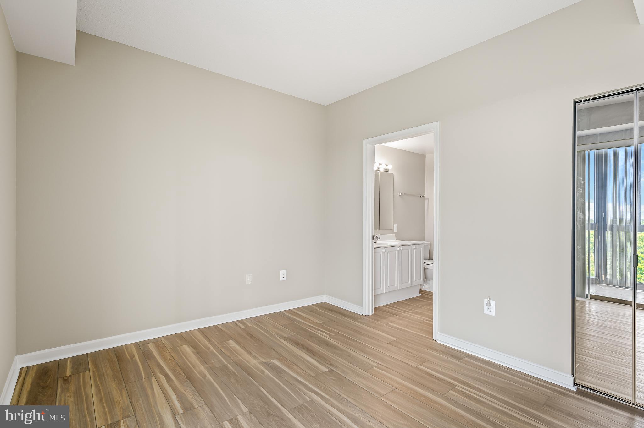 LANSDOWNE WOODS - Residential