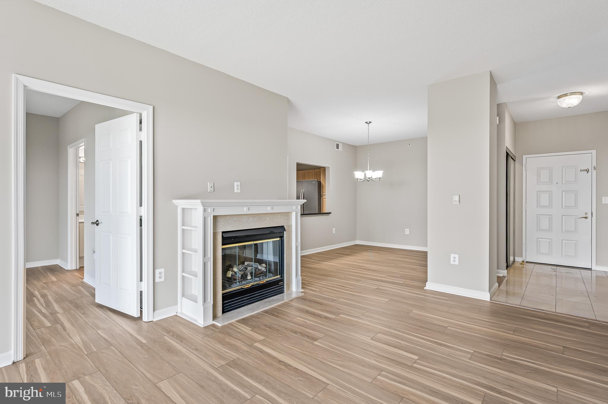 LANSDOWNE WOODS - Residential