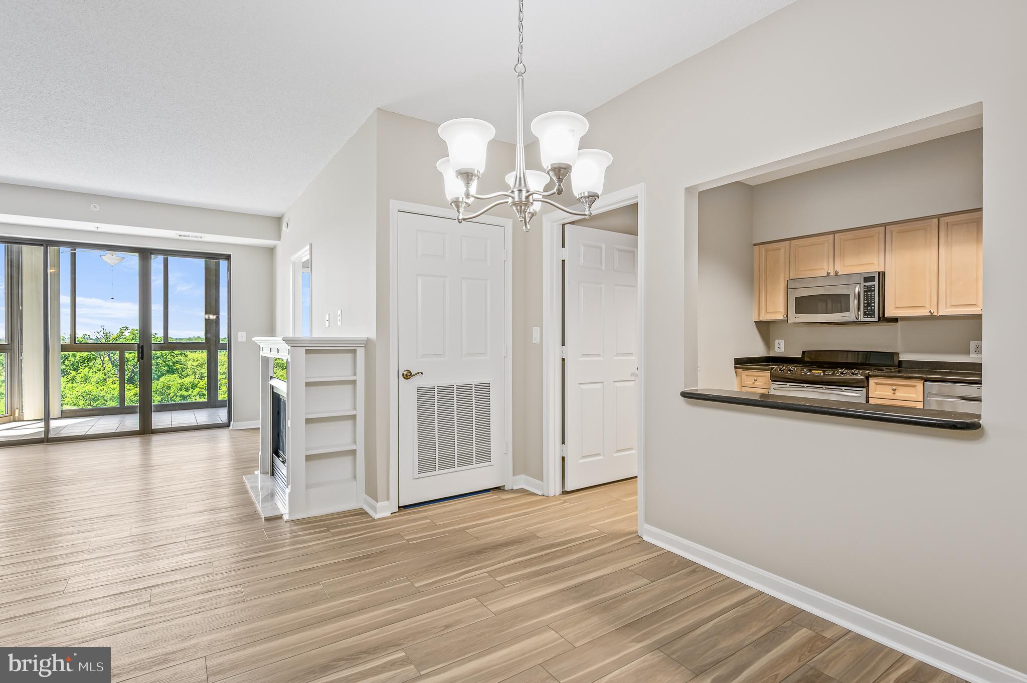 LANSDOWNE WOODS - Residential