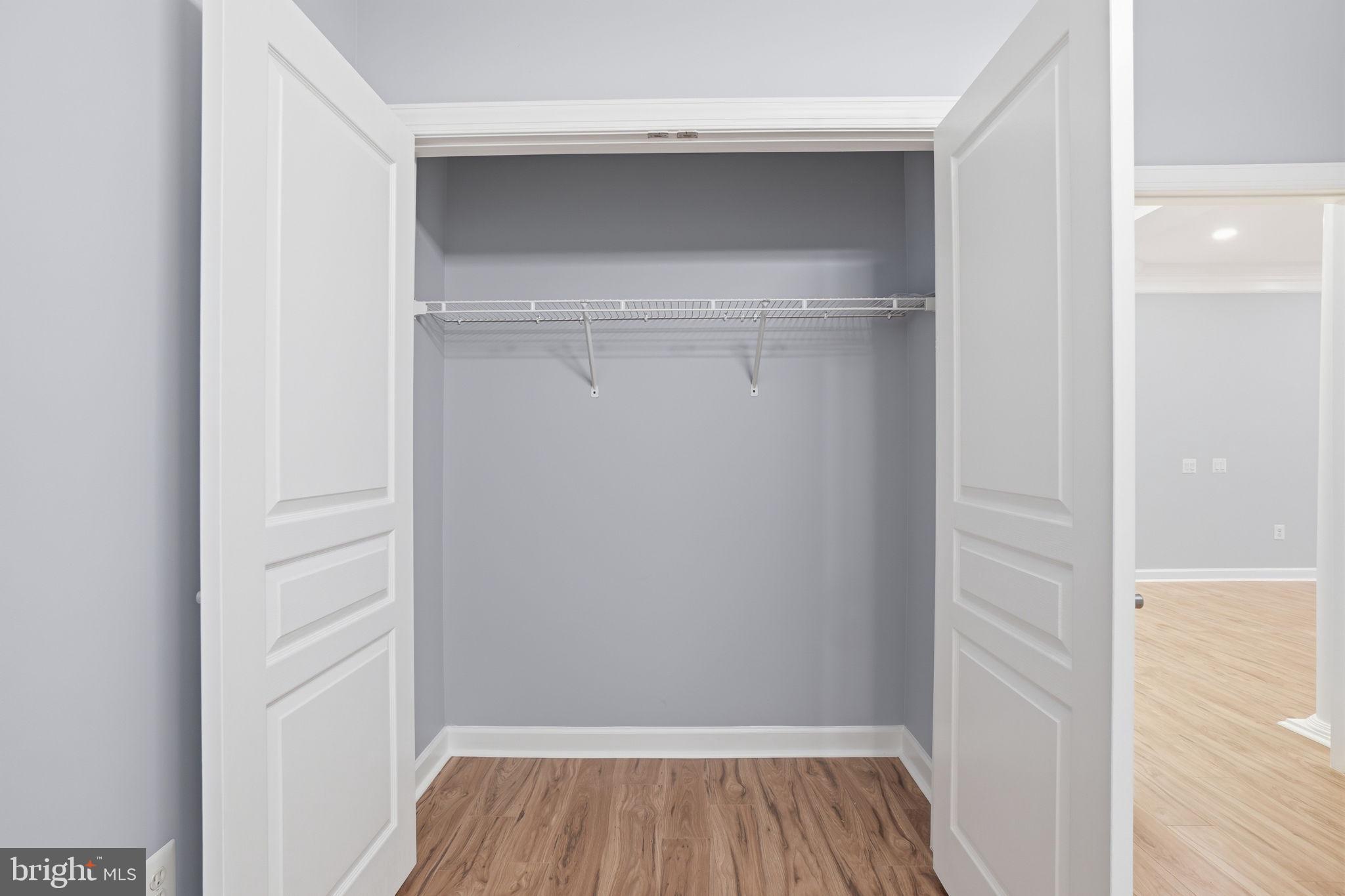 HIDDENBROOK - Residential