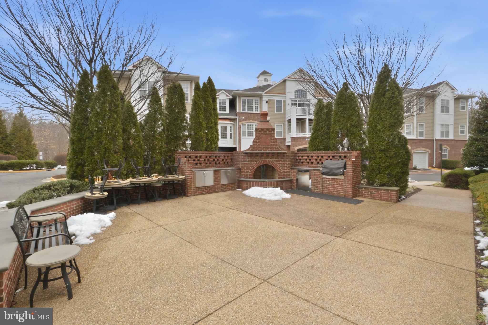 HIDDENBROOK - Residential