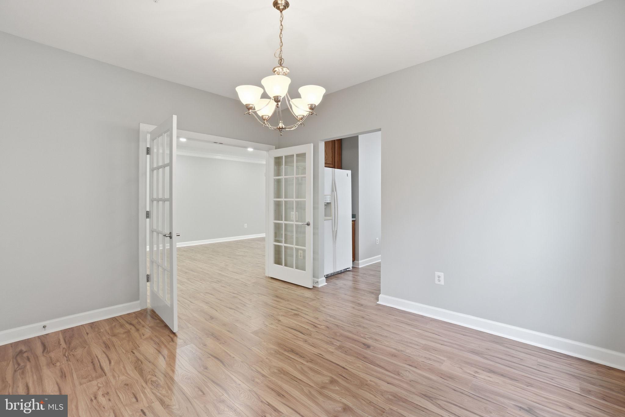 HIDDENBROOK - Residential