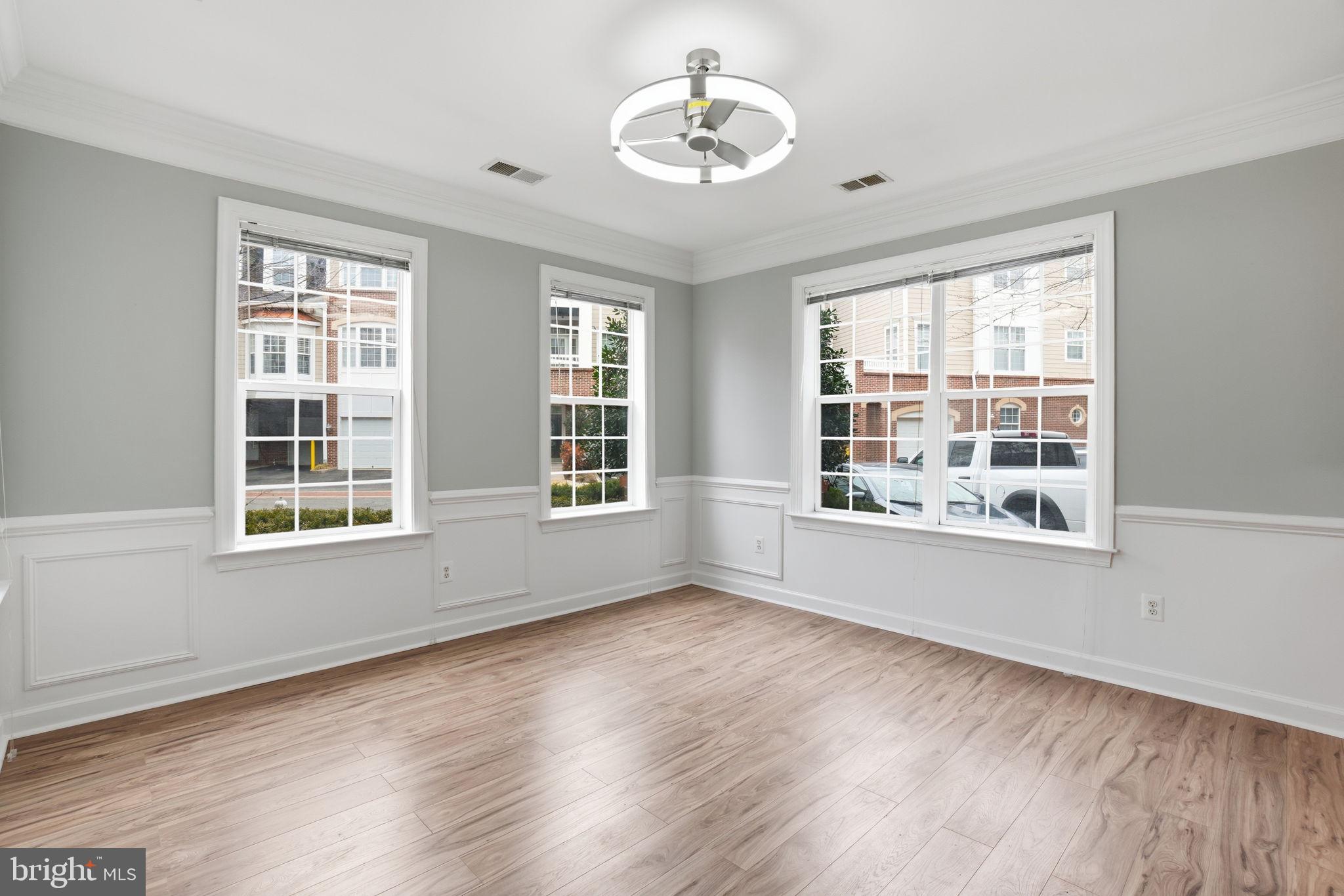 HIDDENBROOK - Residential