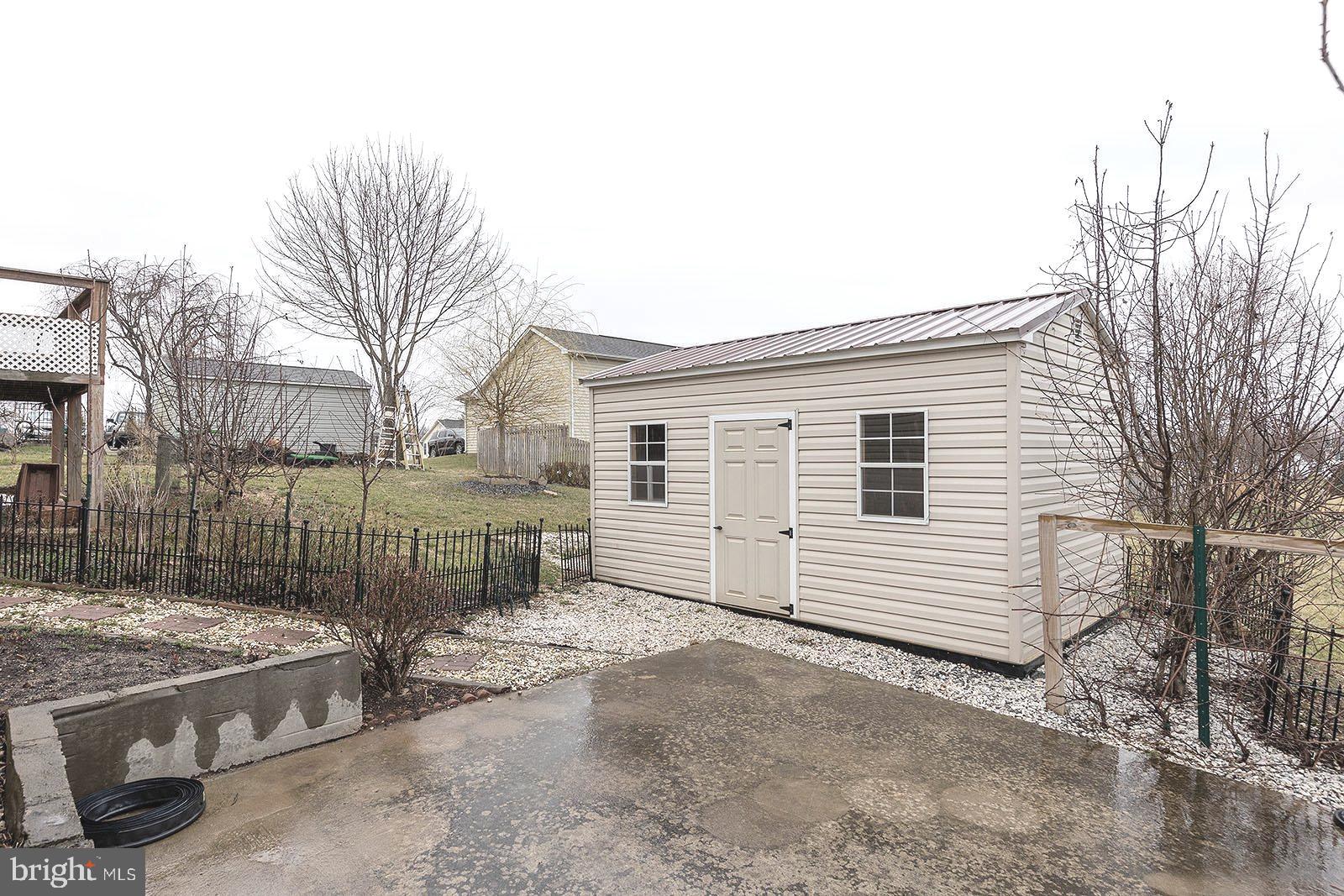 BRIAR RUN - Residential