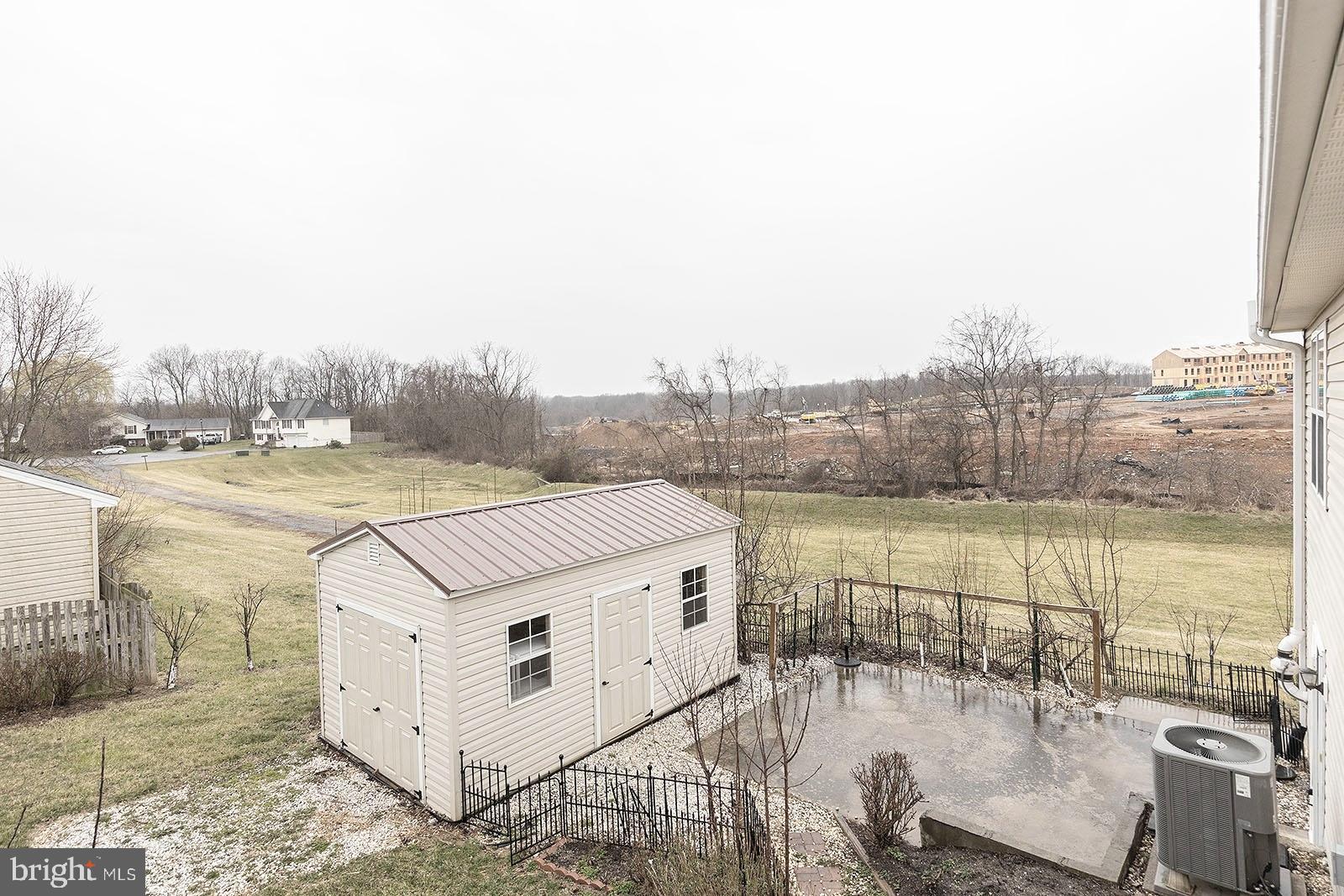 BRIAR RUN - Residential