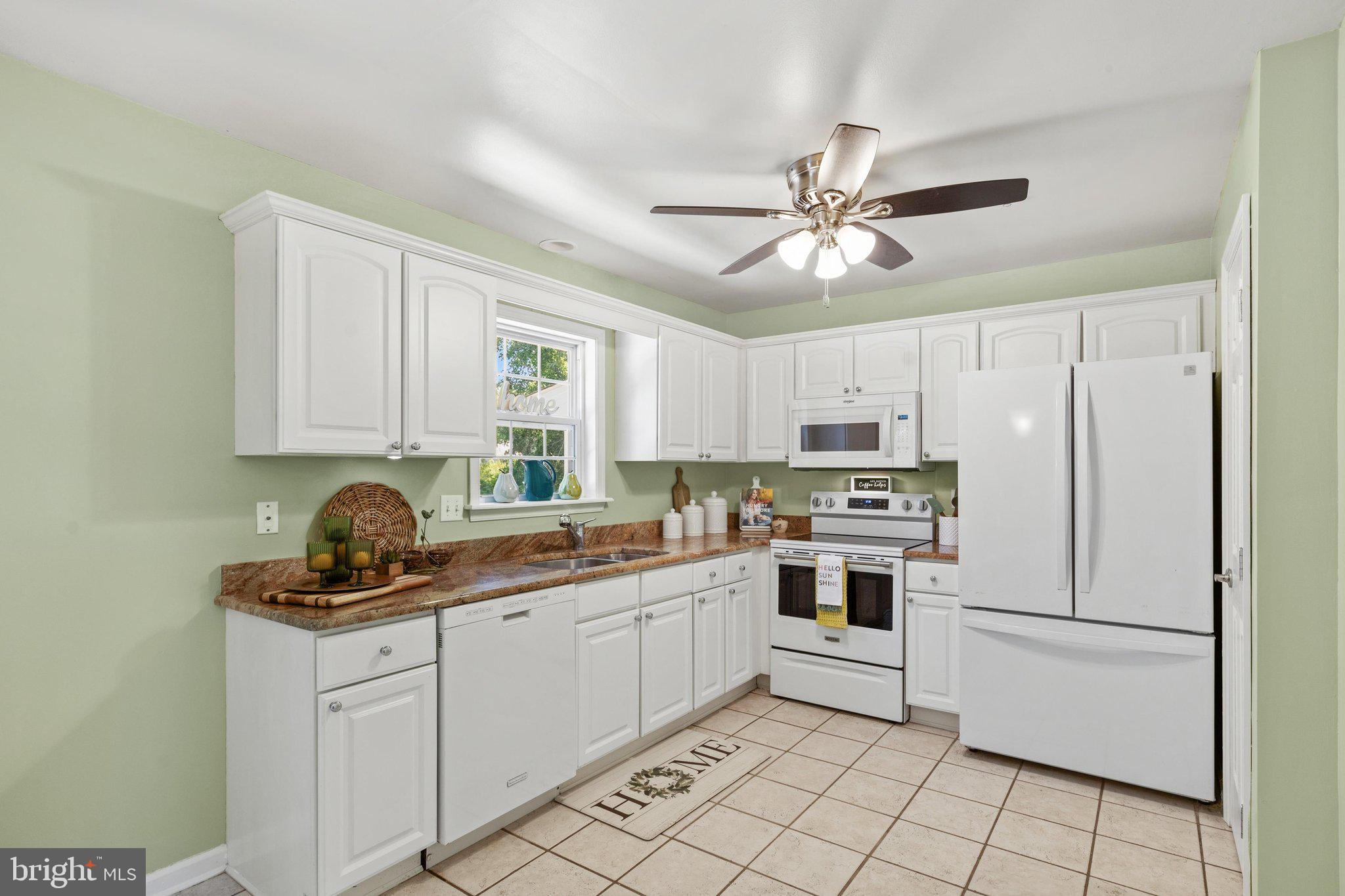 909 ZIRCON COURT