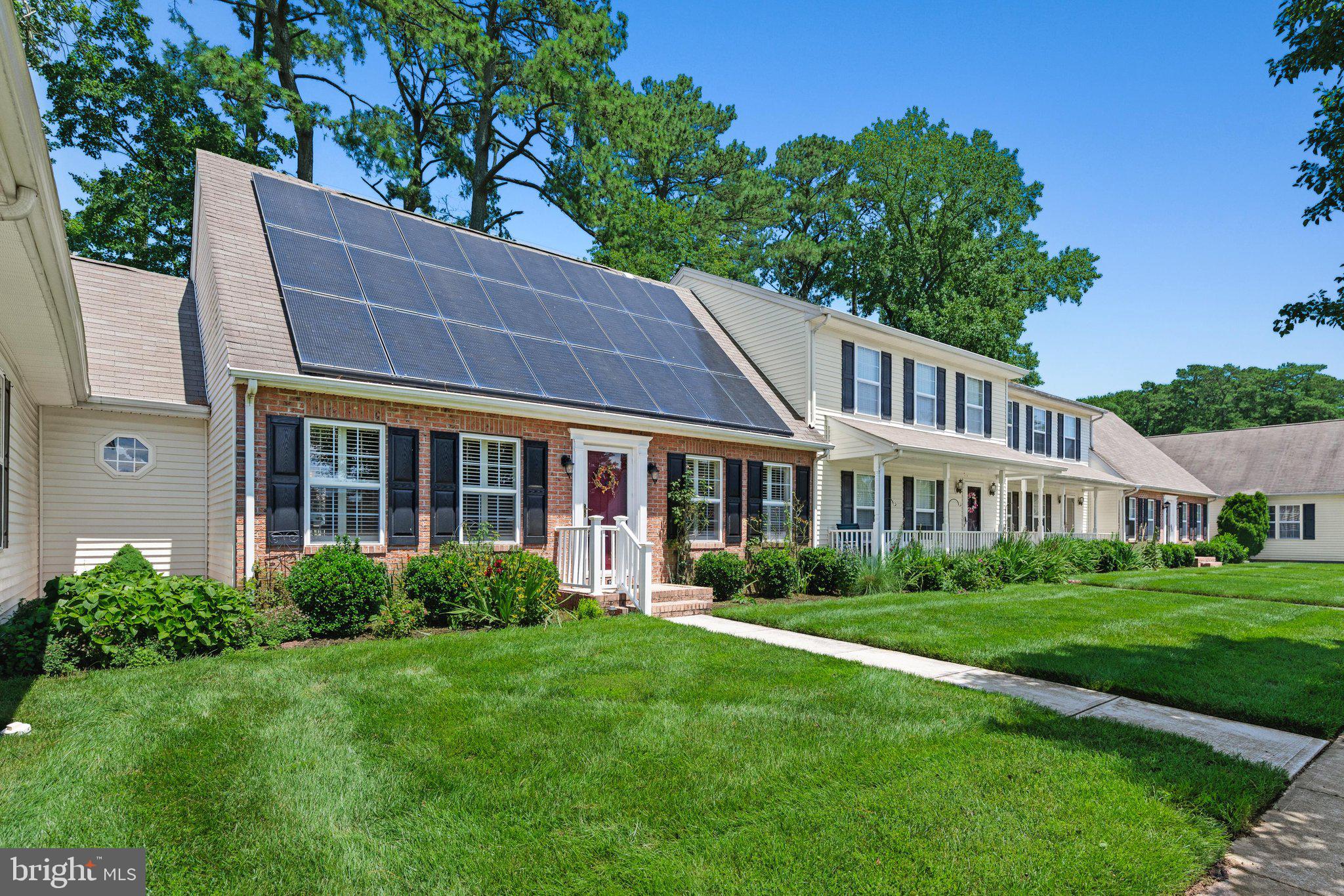 909 ZIRCON COURT