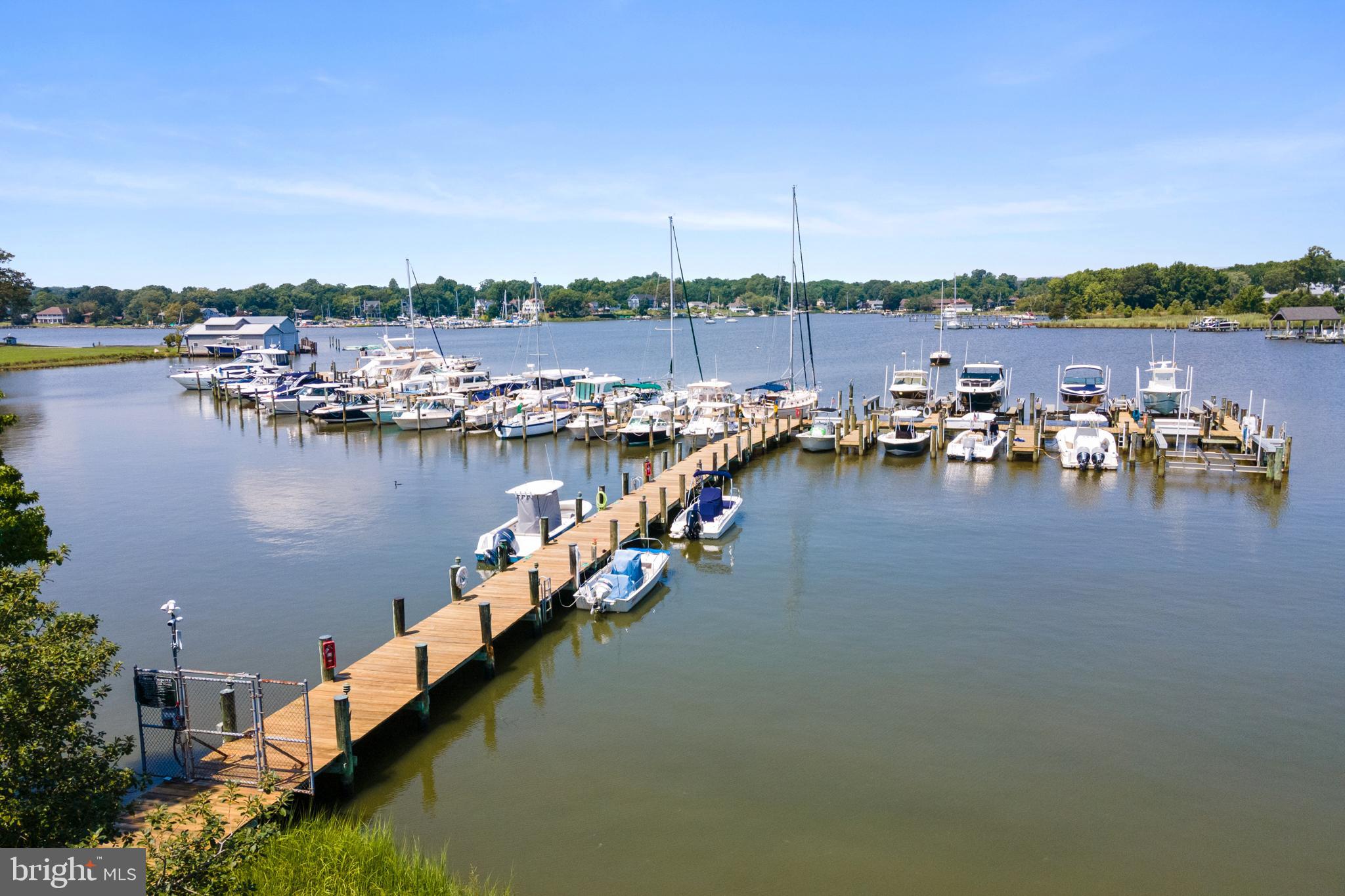 FISHING CREEK FARM - Residential