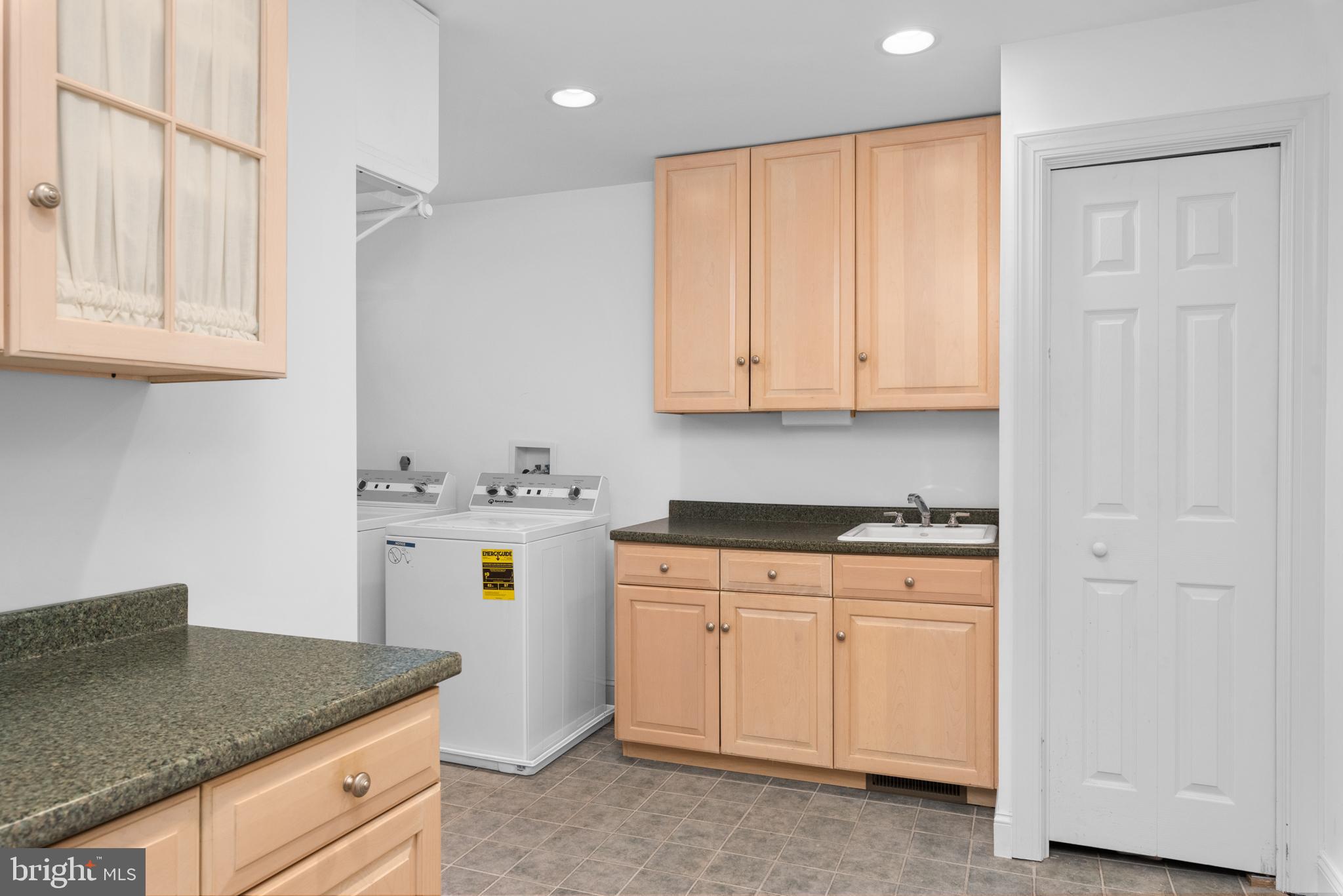 FISHING CREEK FARM - Residential