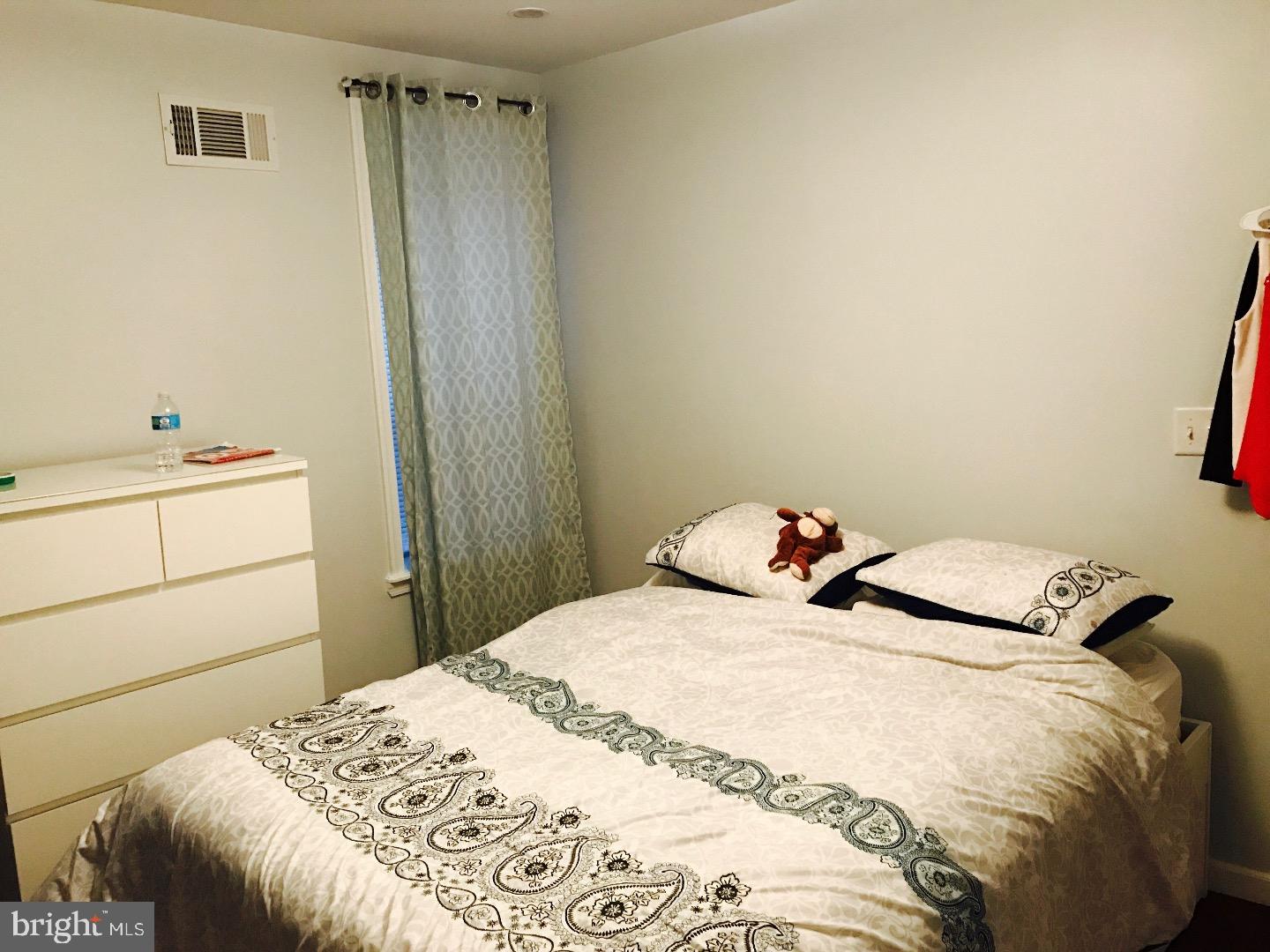 POINT BREEZE - Residential Lease