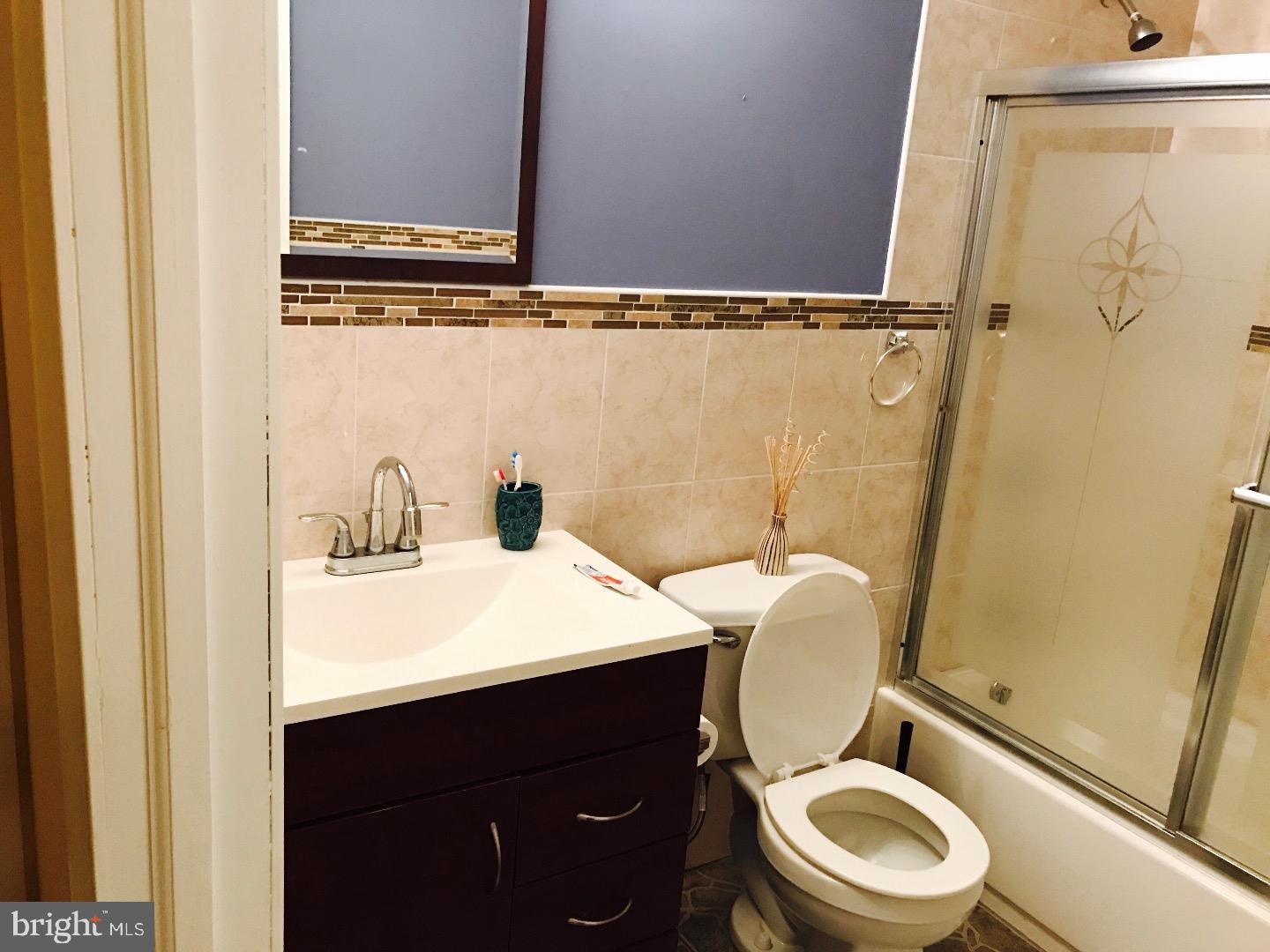 POINT BREEZE - Residential Lease