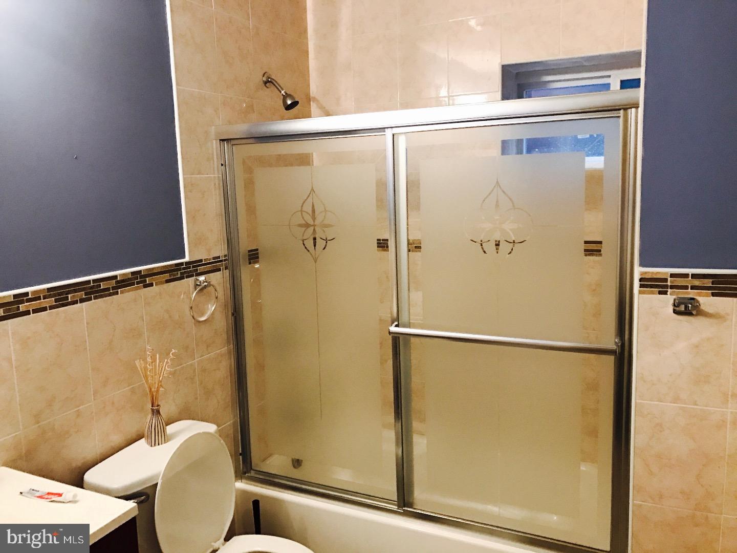 POINT BREEZE - Residential Lease