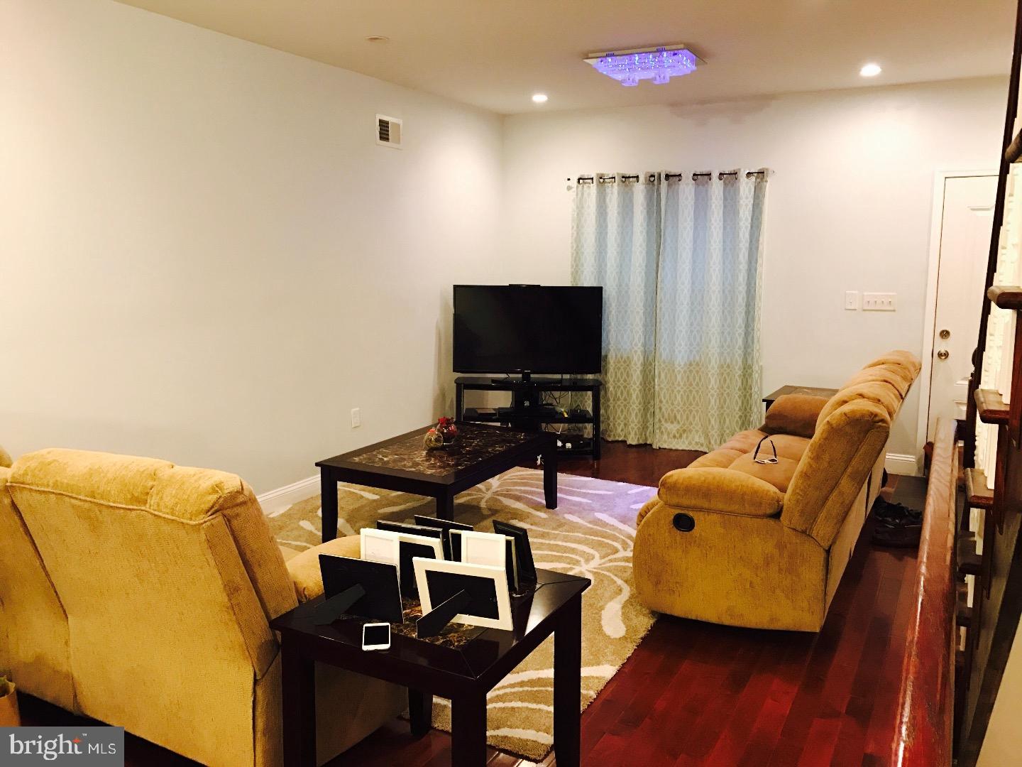 POINT BREEZE - Residential Lease