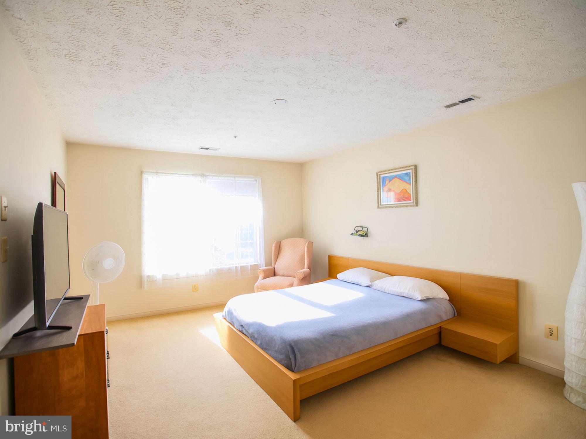 COUNTRY WALK - Residential