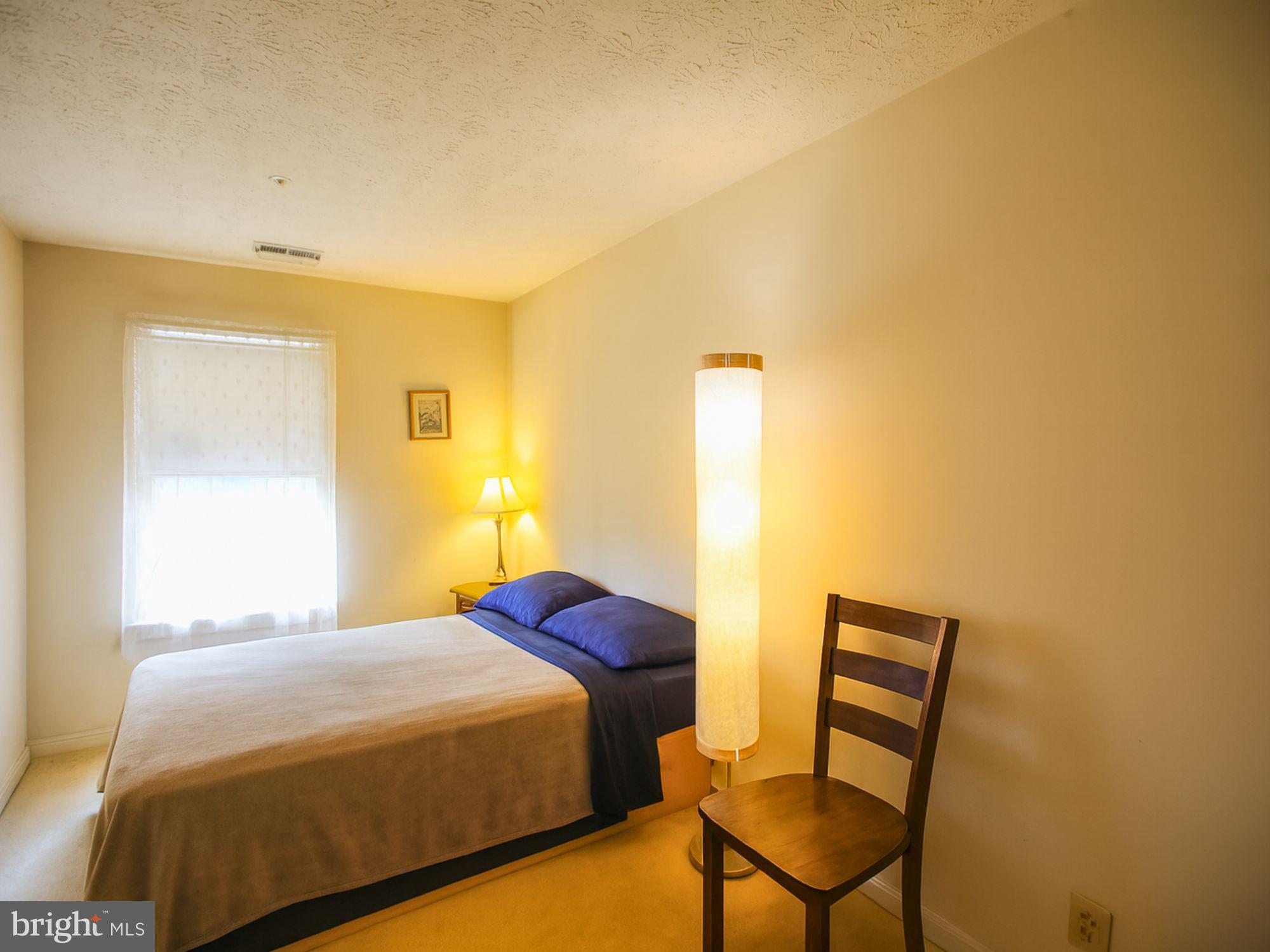 COUNTRY WALK - Residential