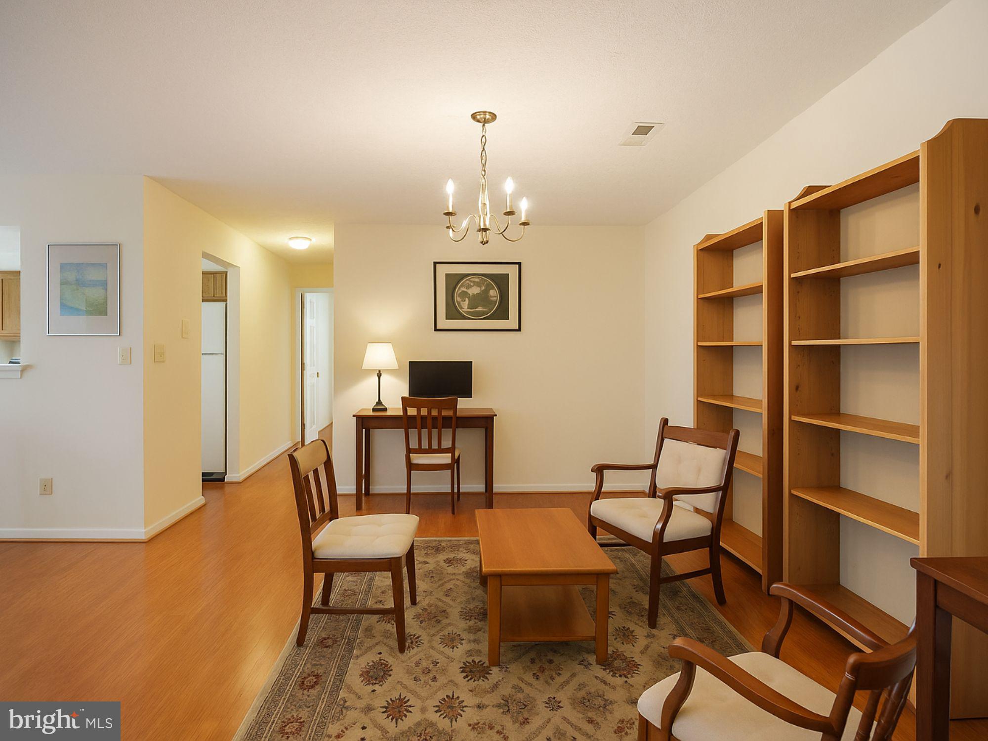 COUNTRY WALK - Residential