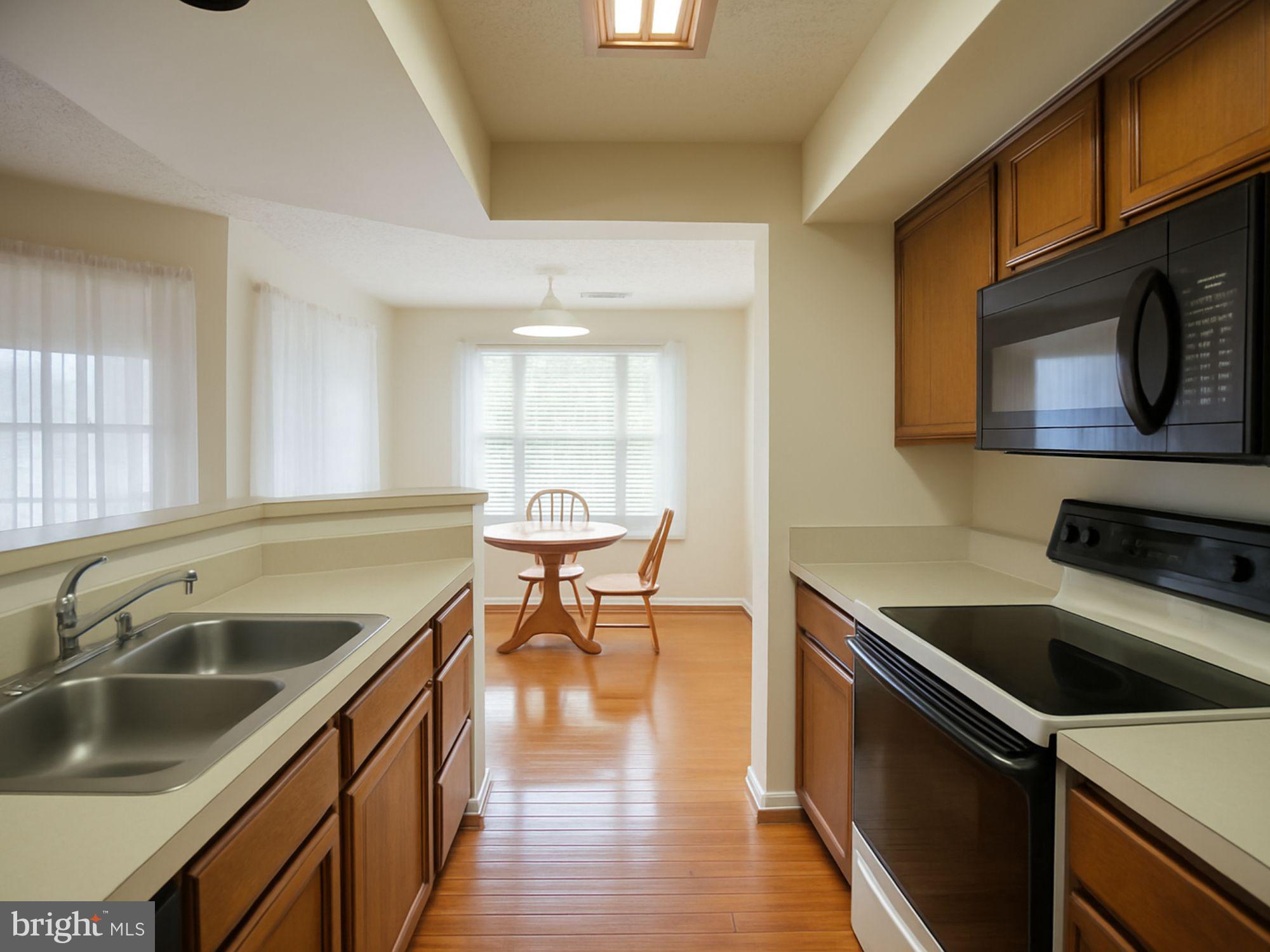 COUNTRY WALK - Residential