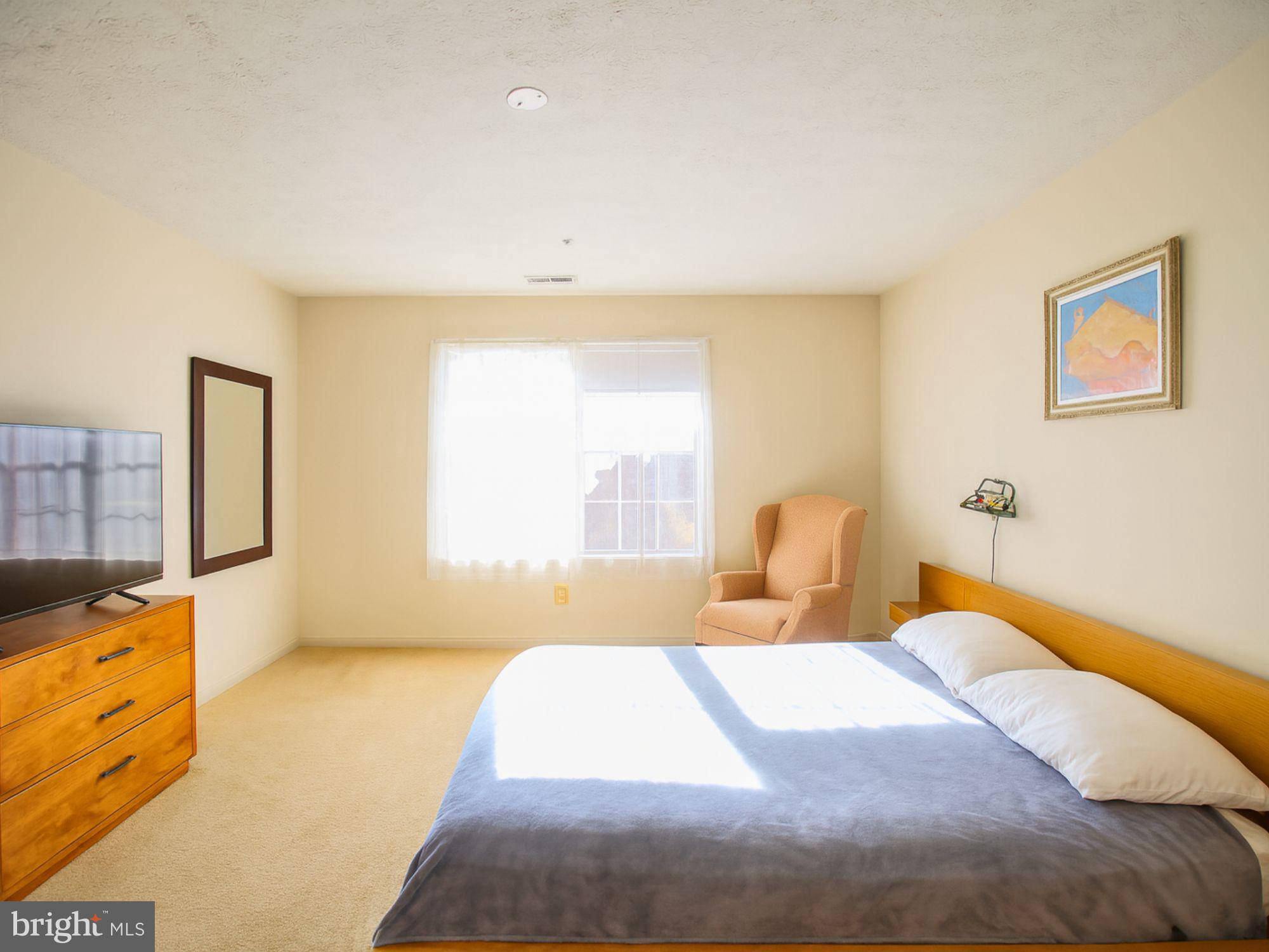 COUNTRY WALK - Residential